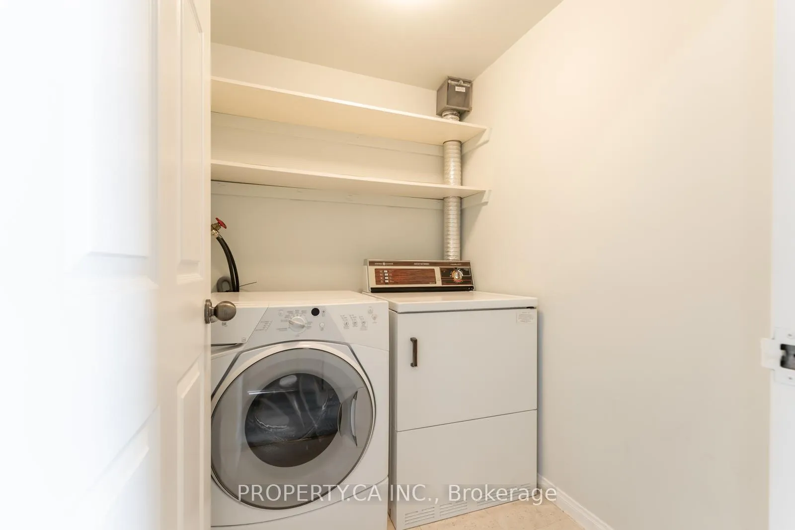 Photo 34 of Unit 802, 3000 Bathurst Street, Toronto, Englemount-Lawrence — HOMEH