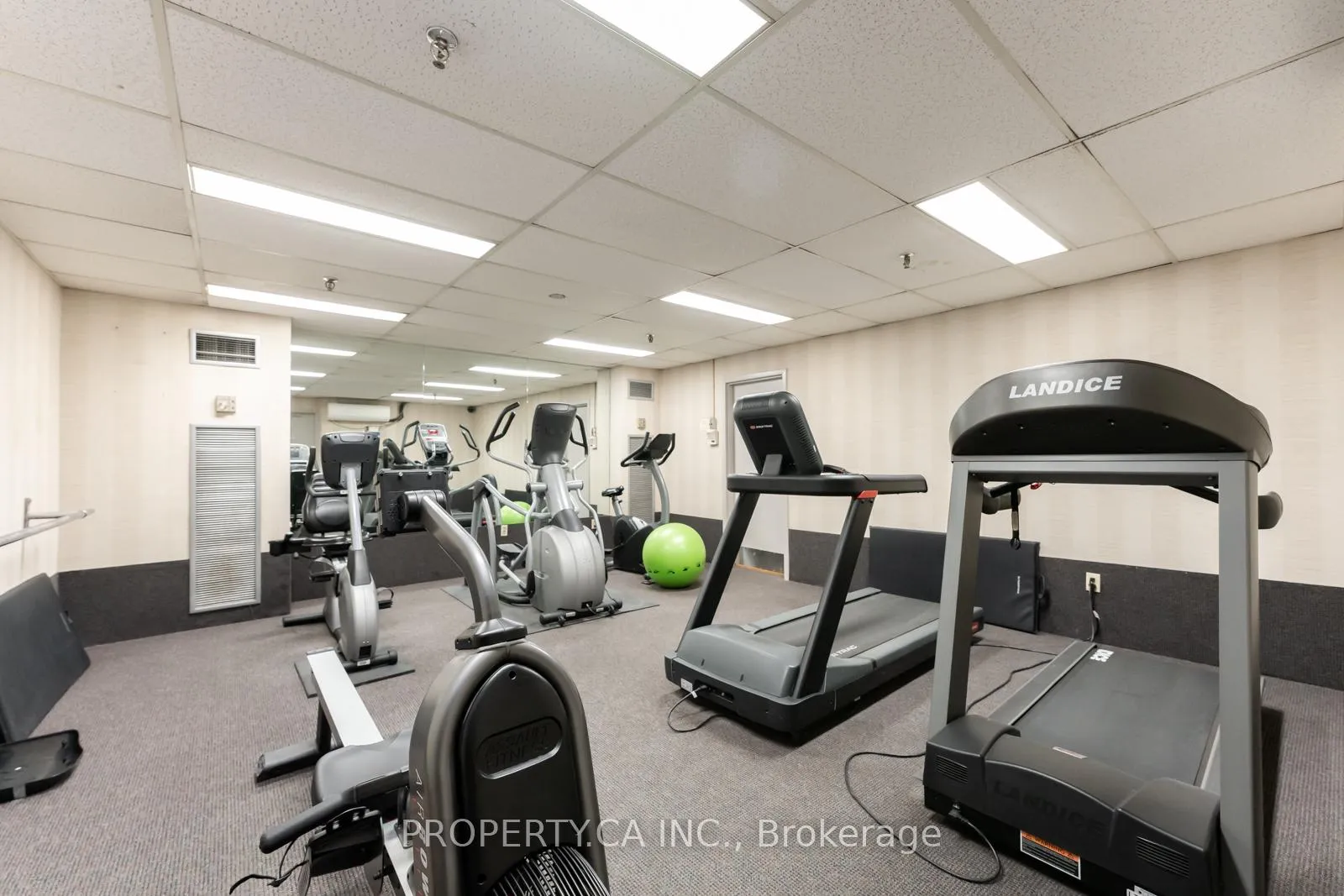 Photo 37 of Unit 802, 3000 Bathurst Street, Toronto, Englemount-Lawrence — HOMEH
