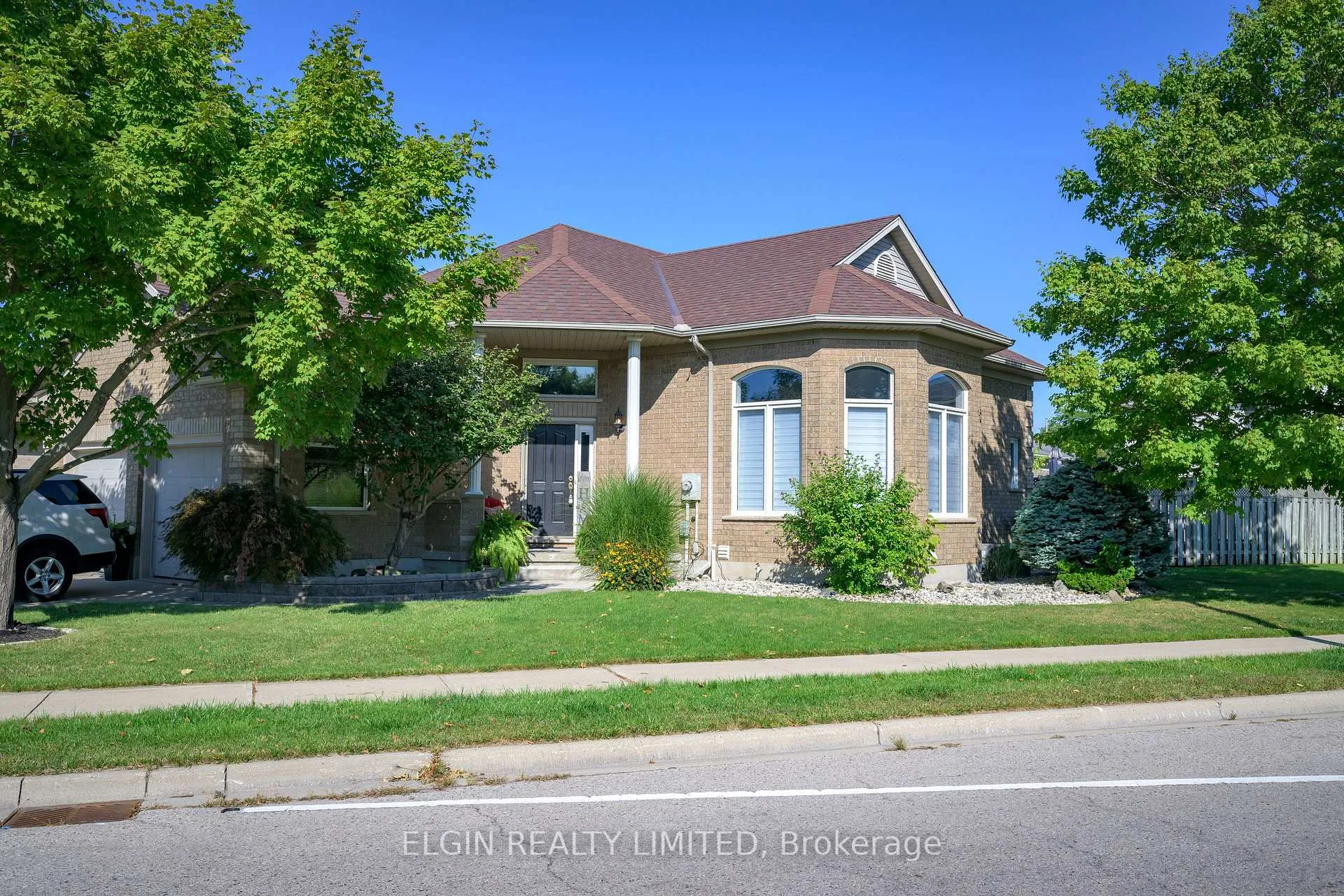 Photo 1 of 2 Galbraith Court, St. Thomas — HOMEH