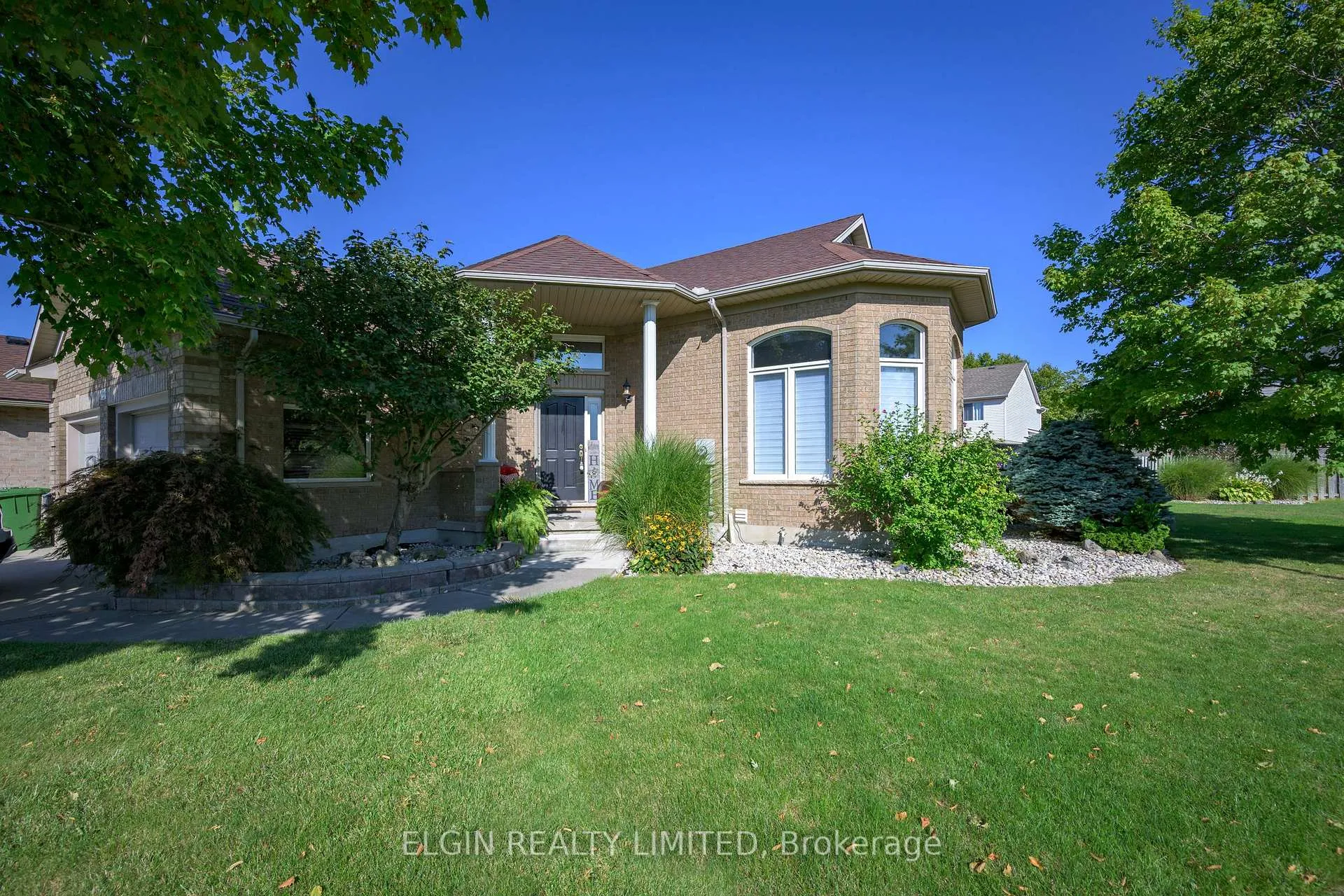 Photo 2 of 2 Galbraith Court, St. Thomas — HOMEH
