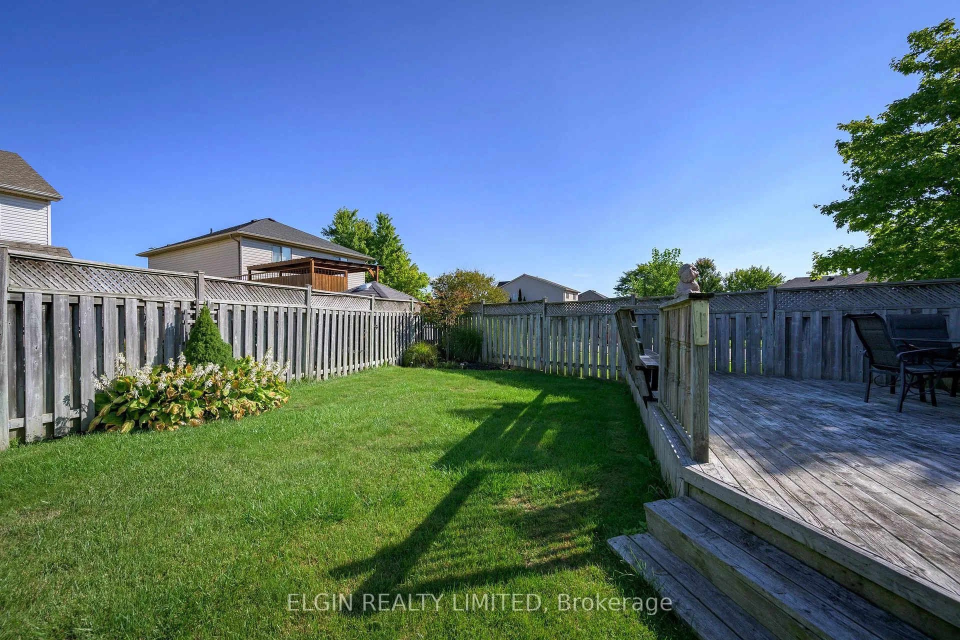 Photo 17 of 2 Galbraith Court, St. Thomas — HOMEH