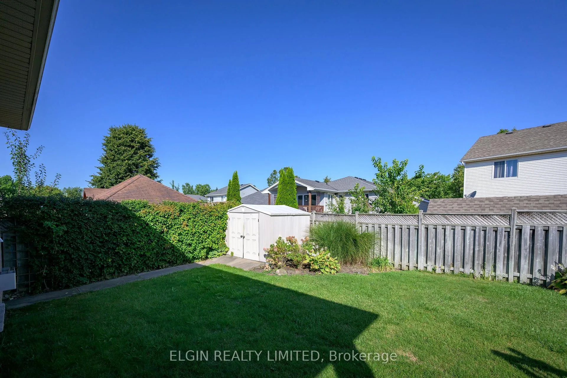 Photo 22 of 2 Galbraith Court, St. Thomas — HOMEH