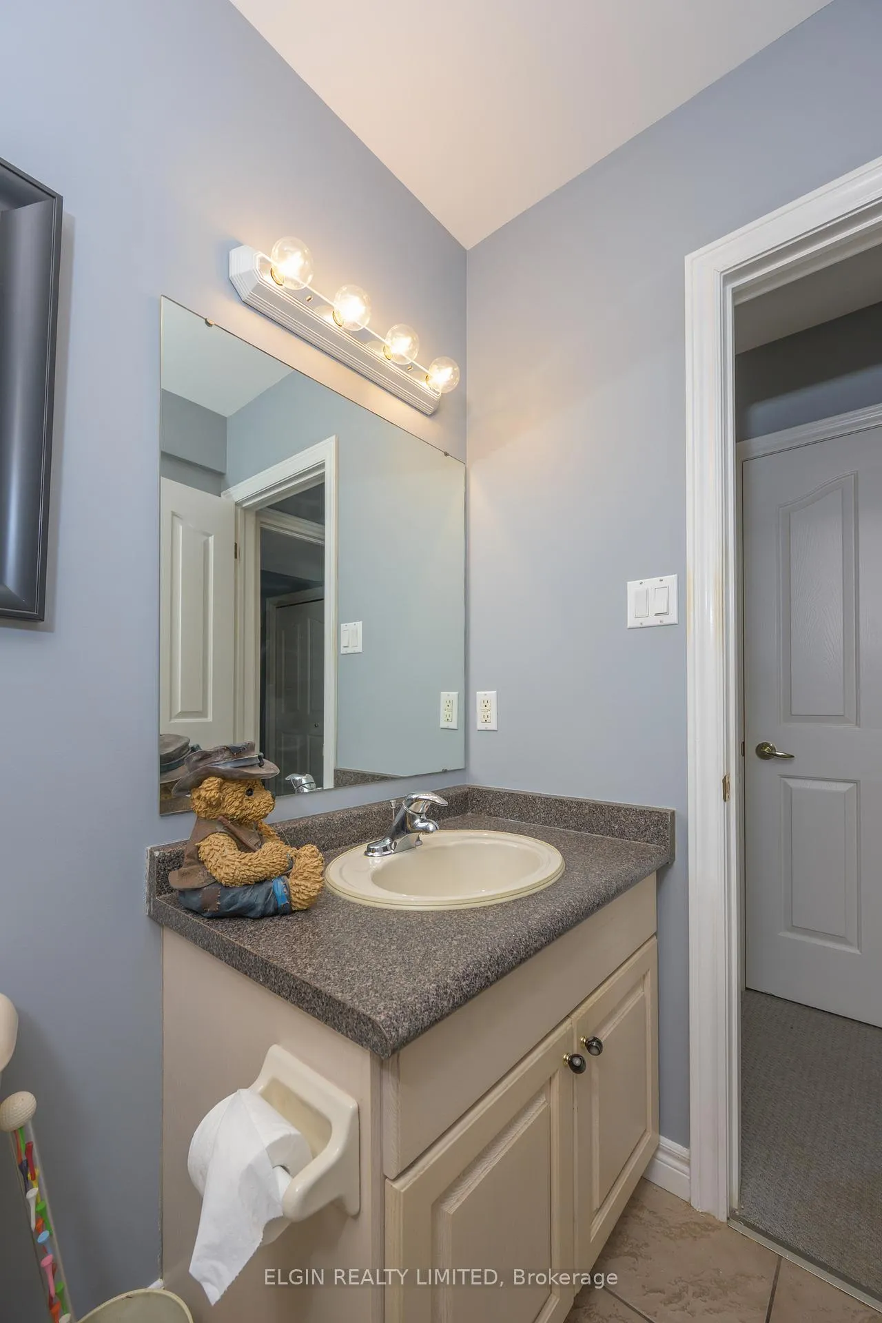 Photo 45 of 2 Galbraith Court, St. Thomas — HOMEH