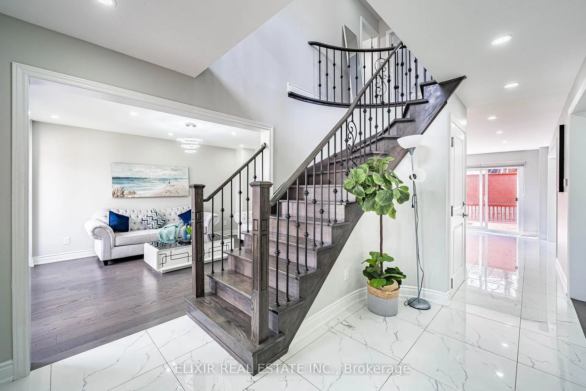 Photo 4 of 82 Kimbark Drive, Brampton, Northwood Park — HOMEH