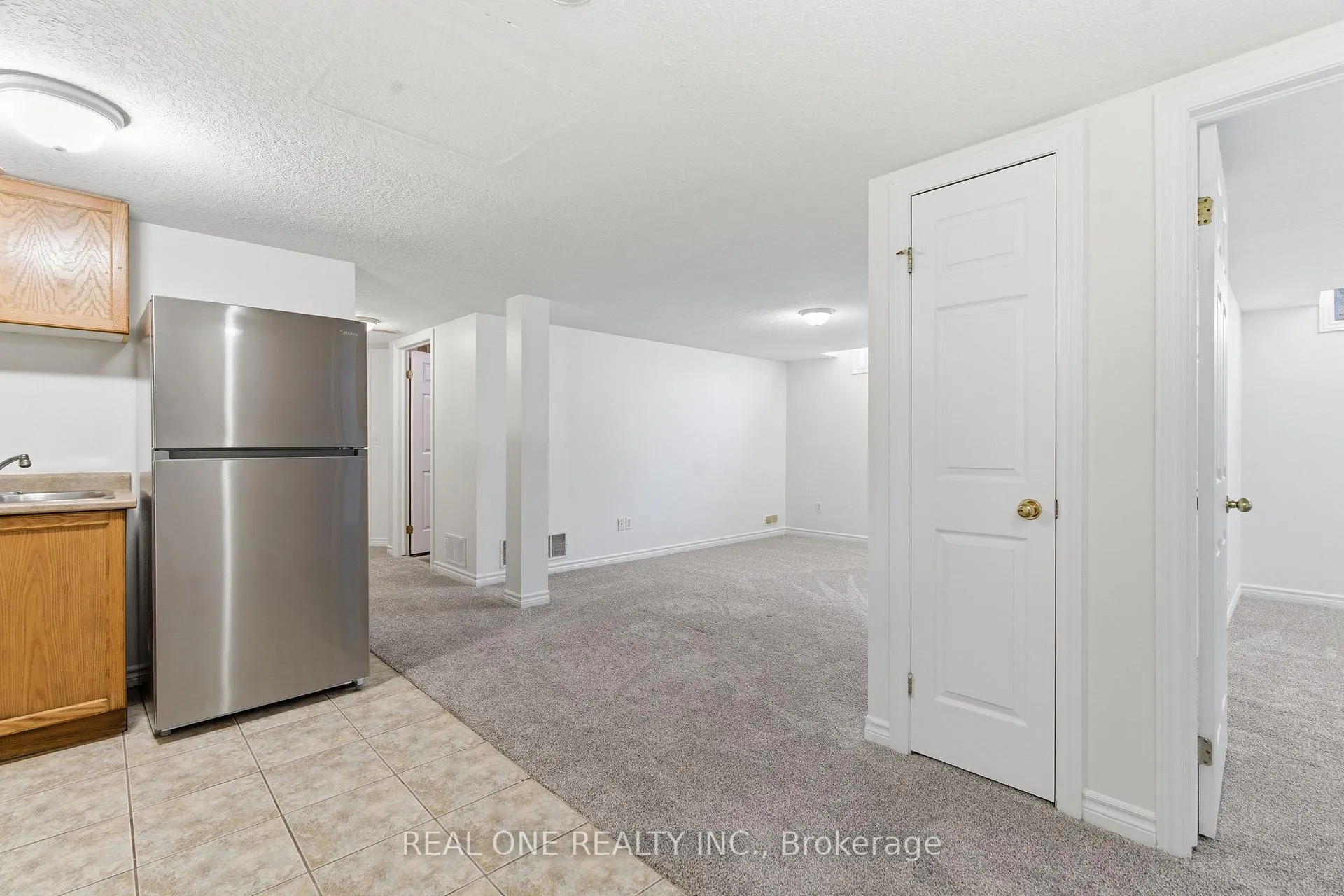Photo 5 of Unit Basement, 132 Dawn Avenue, Guelph, Clairfields/Hanlon Business Park — HOMEH