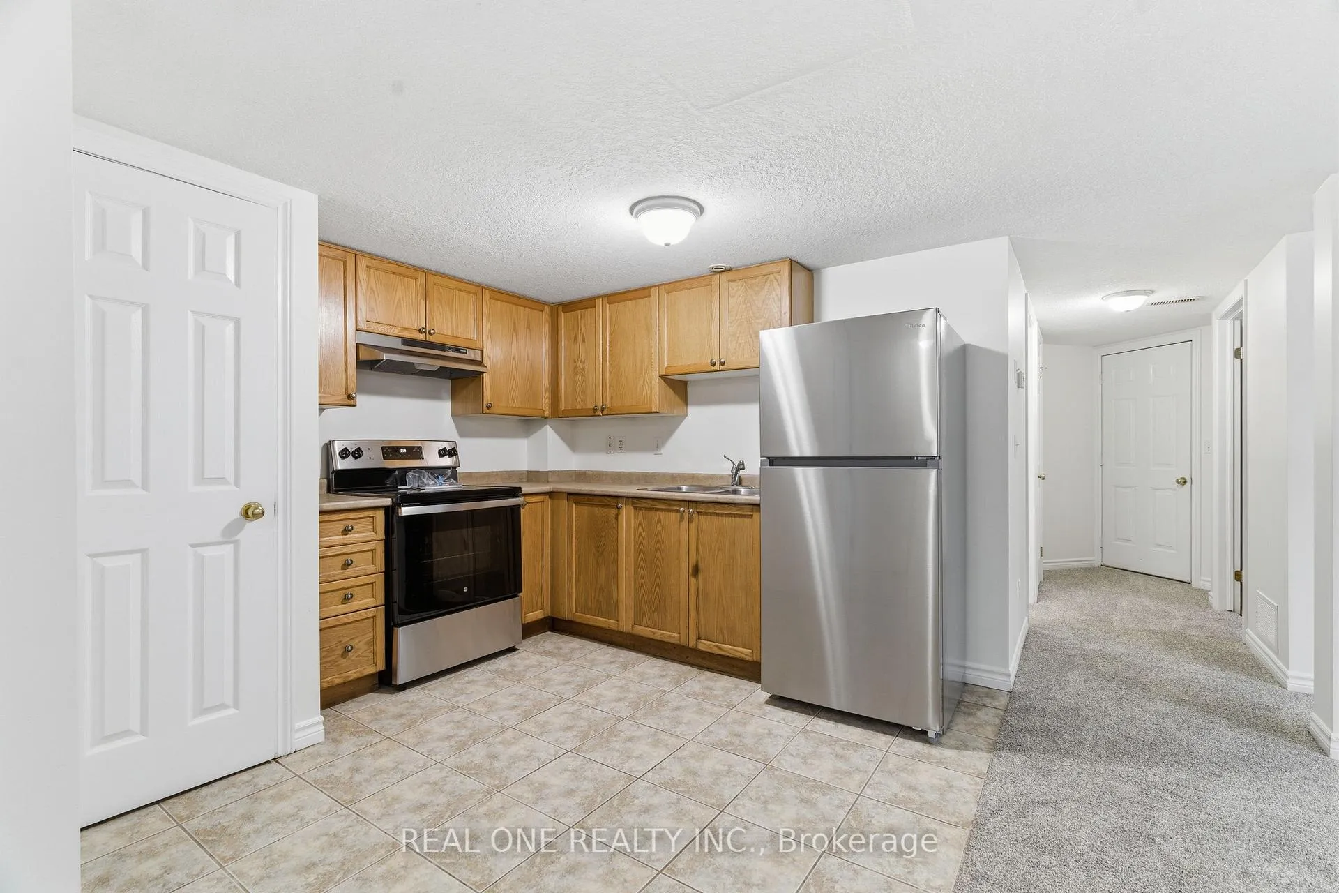 Photo 6 of Unit Basement, 132 Dawn Avenue, Guelph, Clairfields/Hanlon Business Park — HOMEH