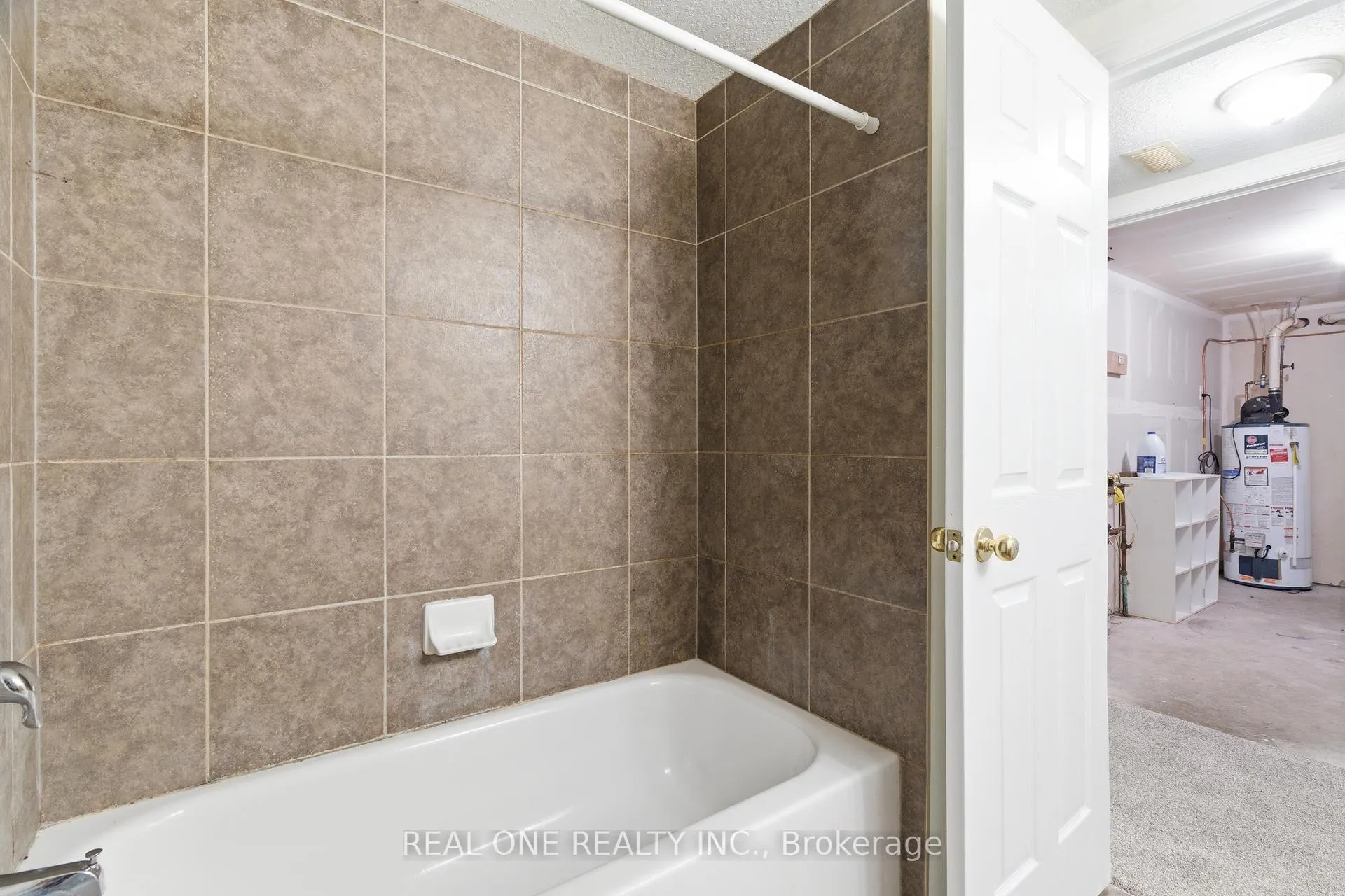 Photo 13 of Unit Basement, 132 Dawn Avenue, Guelph, Clairfields/Hanlon Business Park — HOMEH