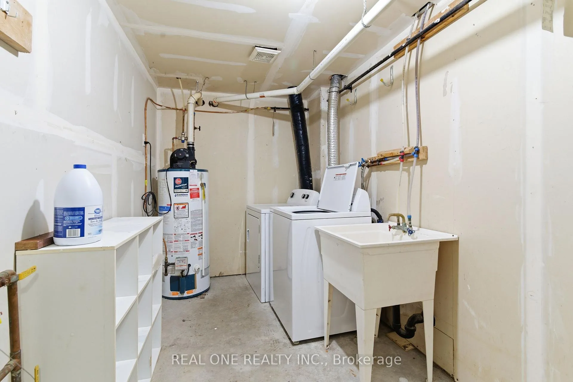 Photo 14 of Unit Basement, 132 Dawn Avenue, Guelph, Clairfields/Hanlon Business Park — HOMEH
