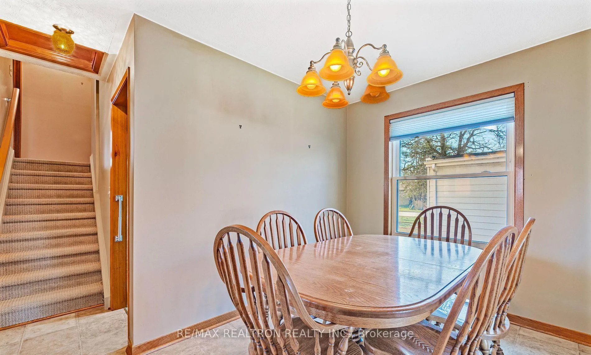 Photo 2 of 143 Peel Street, Barrie, Wellington — HOMEH
