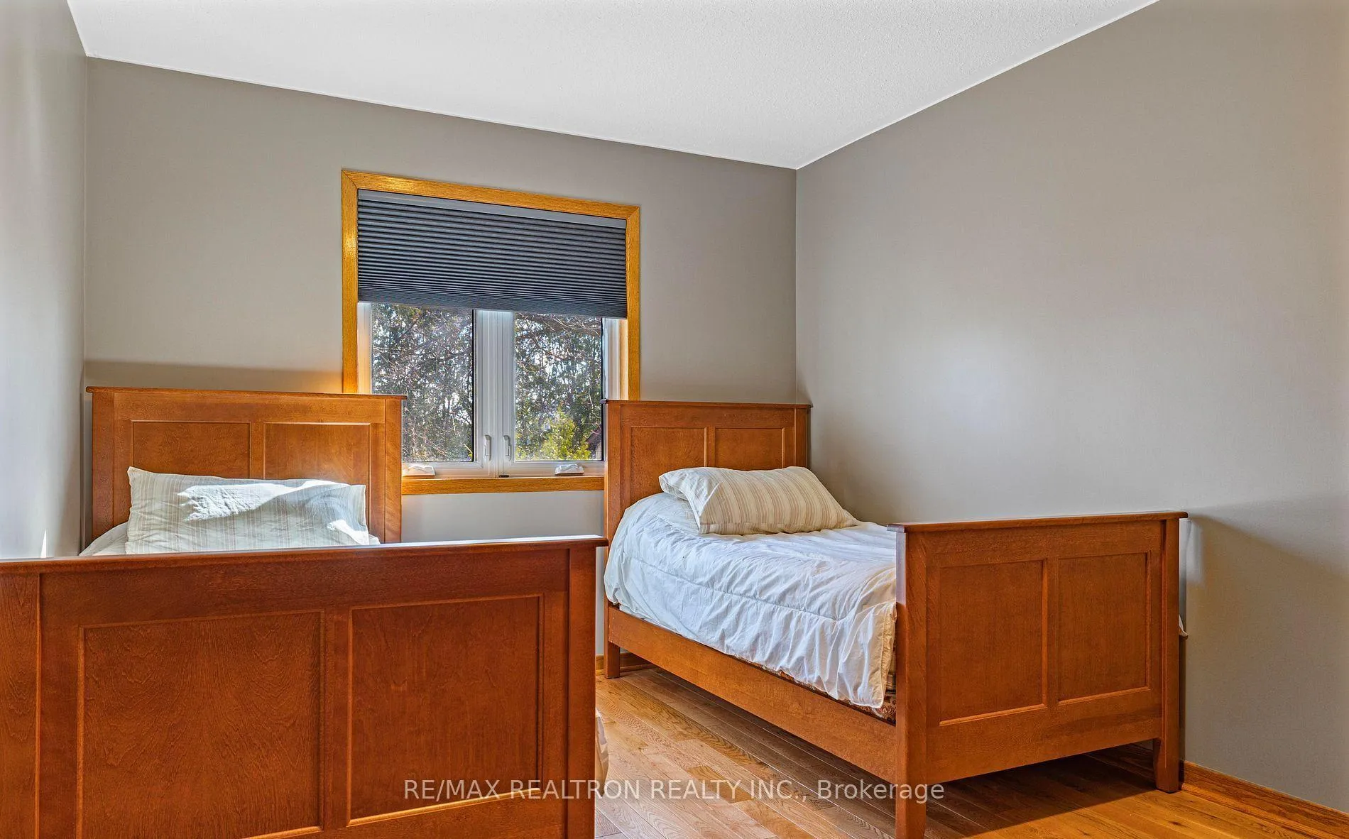 Photo 20 of 143 Peel Street, Barrie, Wellington — HOMEH