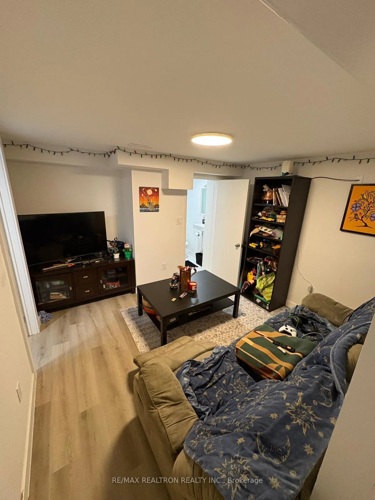 Photo 25 of 143 Peel Street, Barrie, Wellington — HOMEH