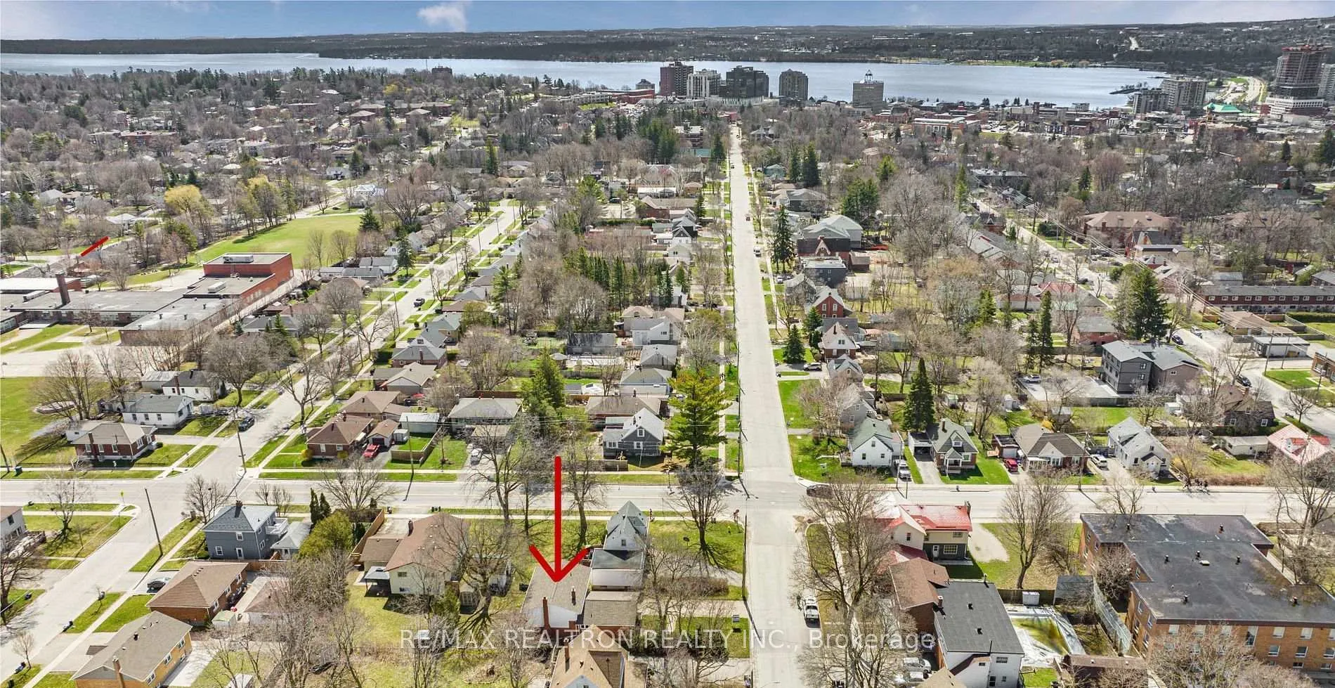 Photo 31 of 143 Peel Street, Barrie, Wellington — HOMEH
