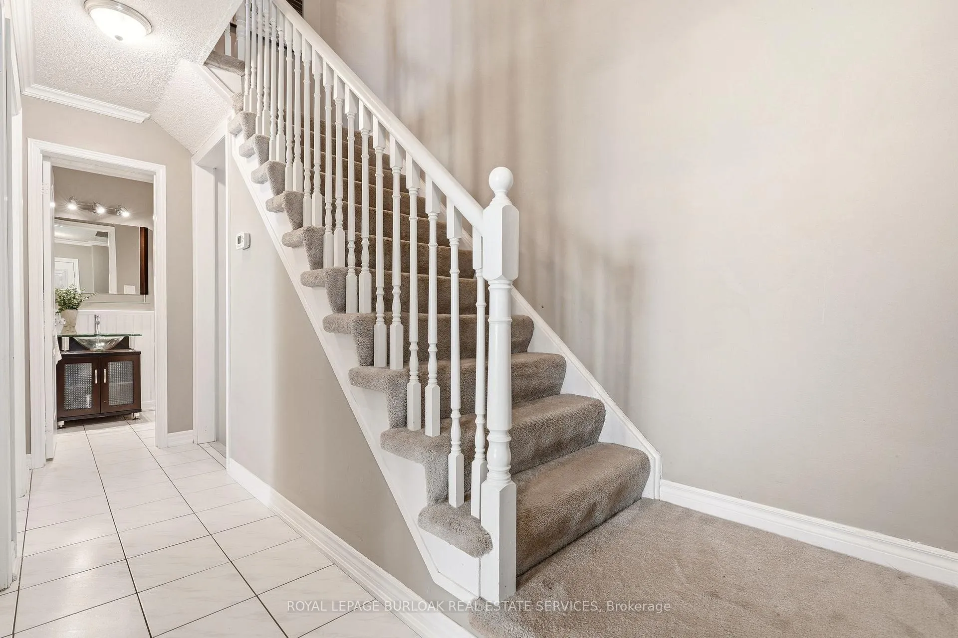 Photo 14 of 95 Thornlodge Drive, Hamilton, Waterdown — HOMEH