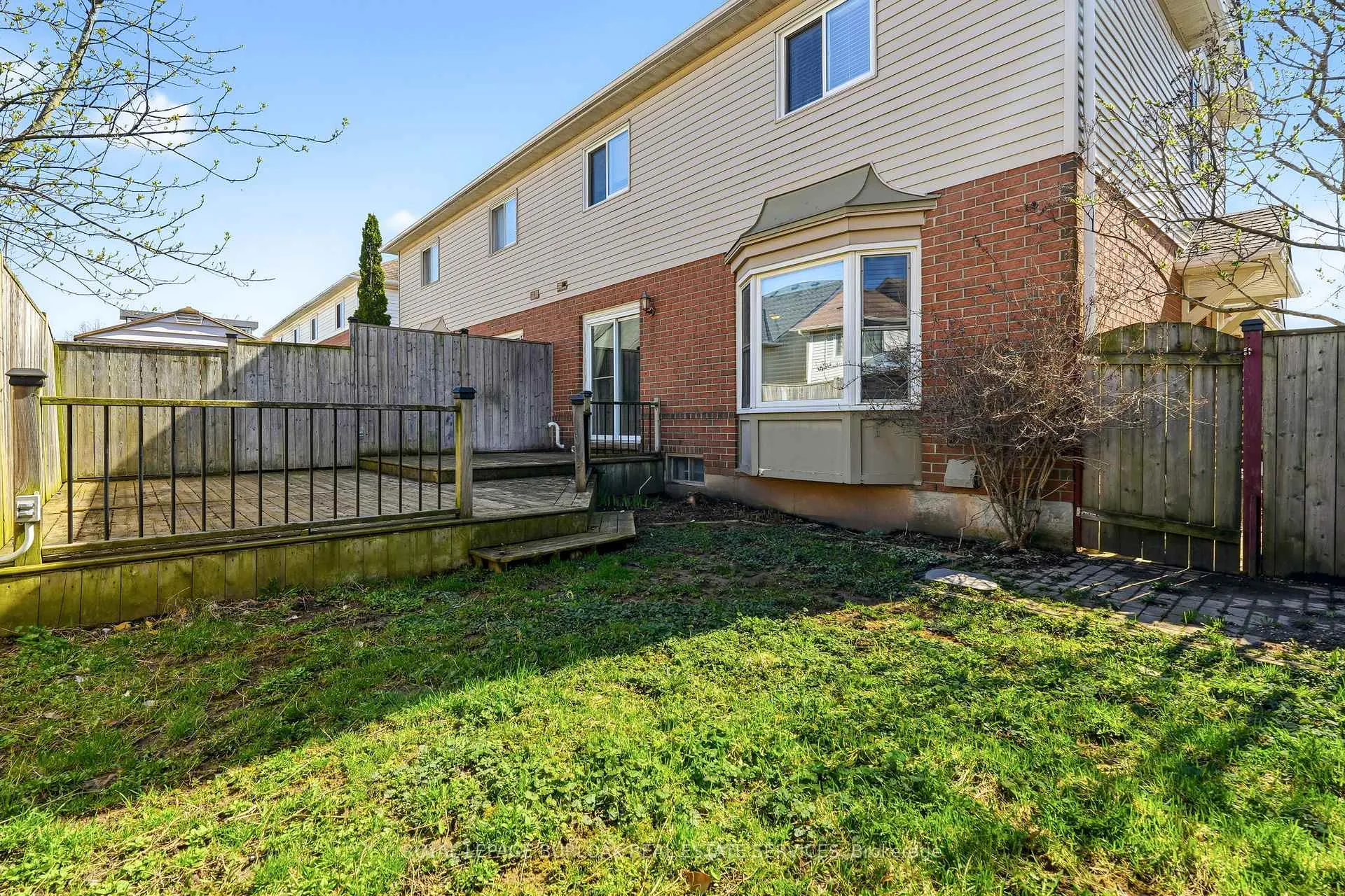 Photo 32 of 95 Thornlodge Drive, Hamilton, Waterdown — HOMEH