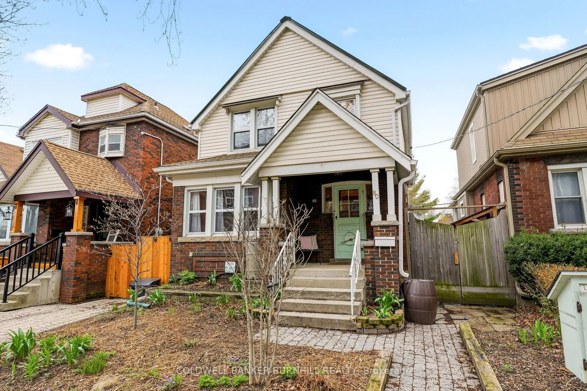 Photo 3 of 80 Weir Street N, Hamilton, Homeside — HOMEH