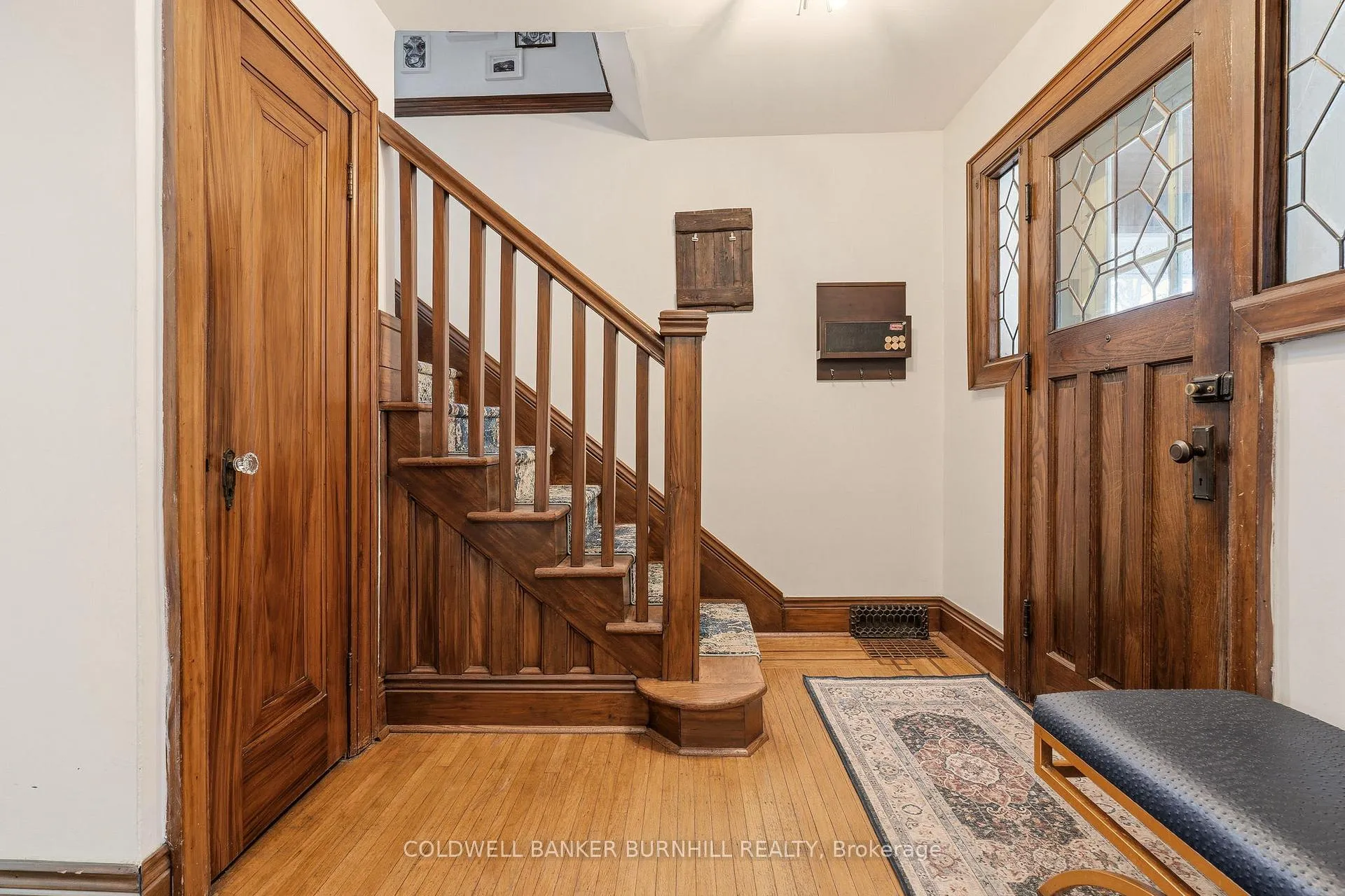 Photo 6 of 80 Weir Street N, Hamilton, Homeside — HOMEH