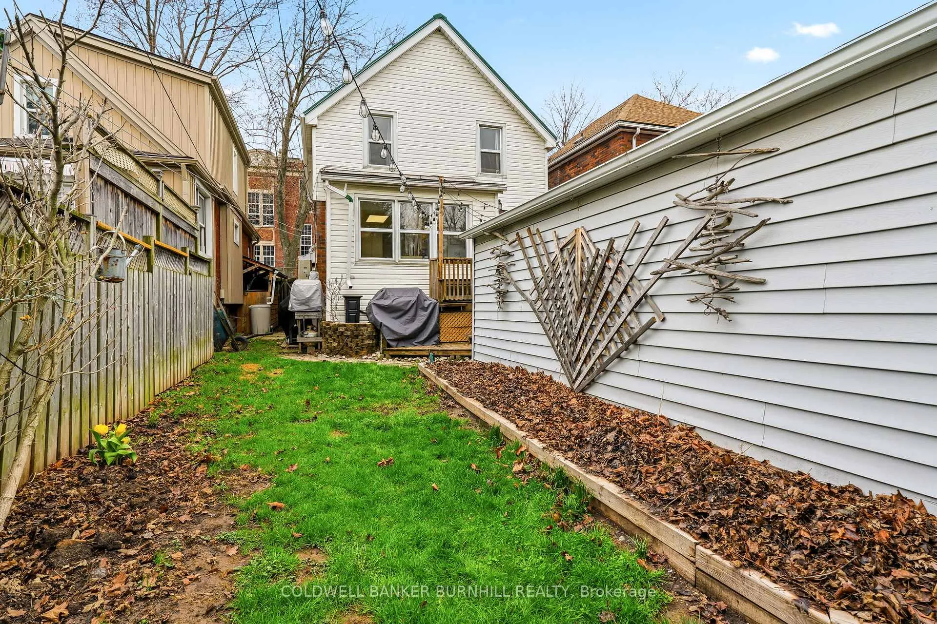 Photo 39 of 80 Weir Street N, Hamilton, Homeside — HOMEH