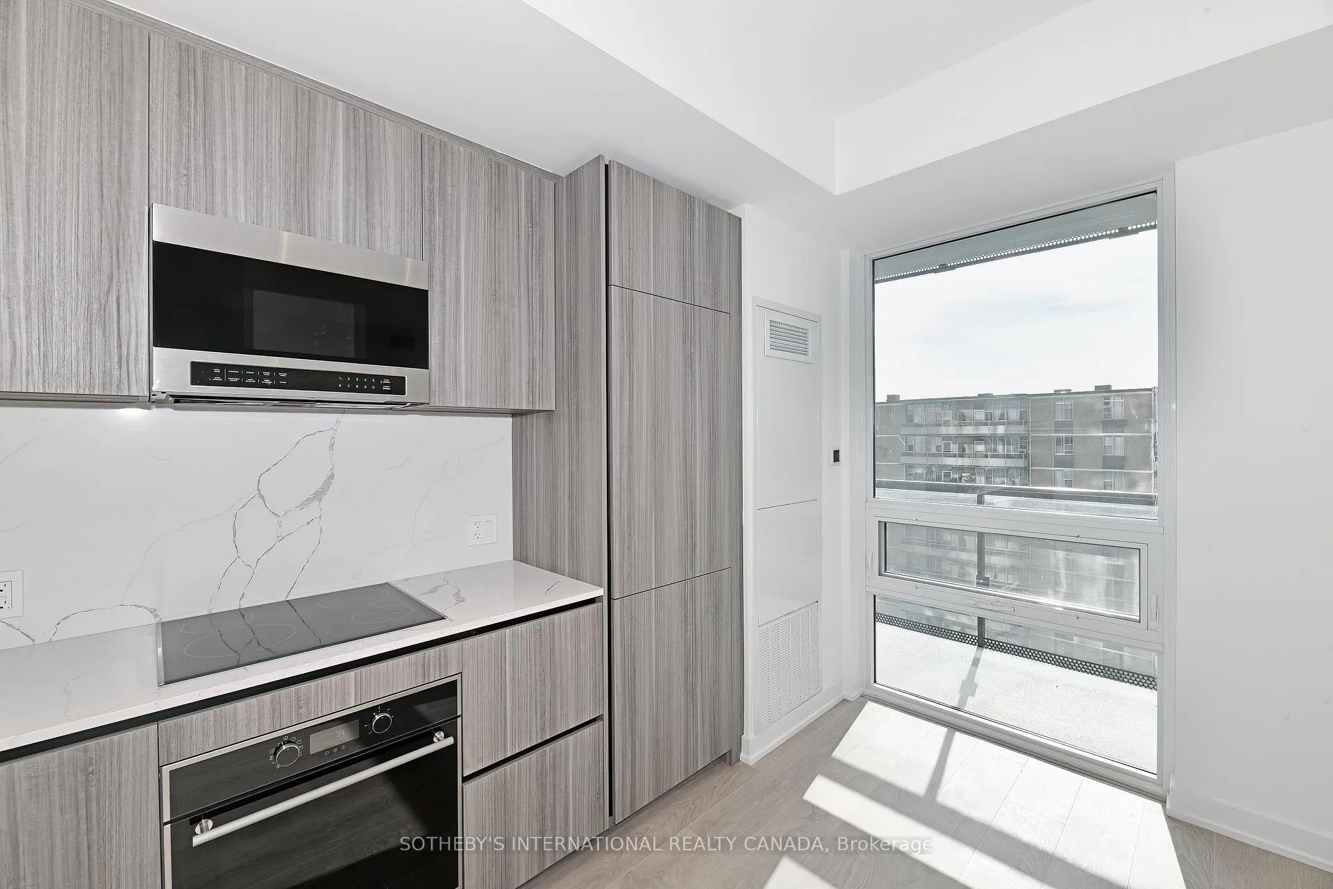 Photo 8 of Unit 1102S, 127 Broadway Avenue, Toronto, Mount Pleasant West — HOMEH