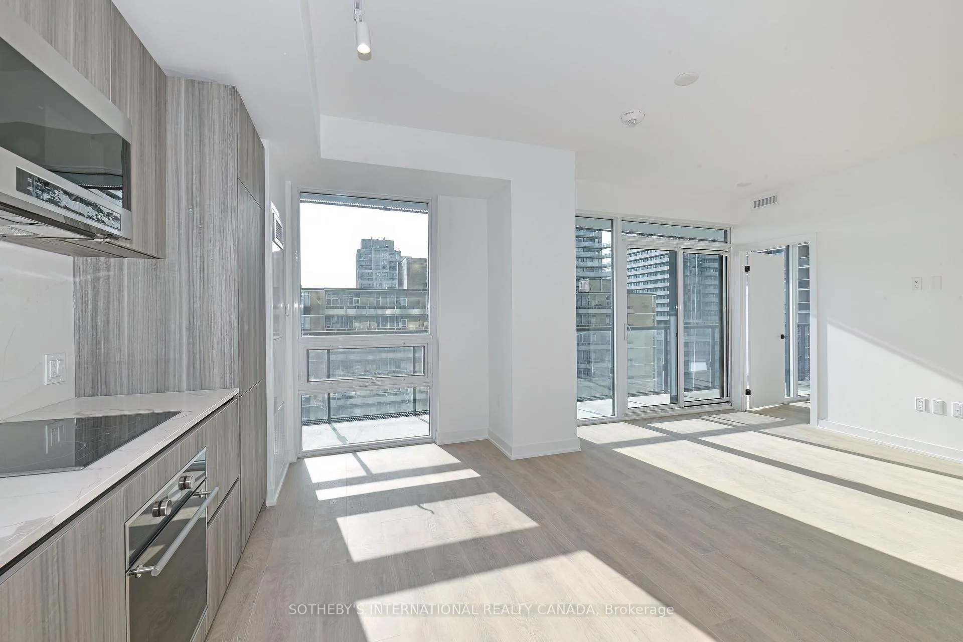 Photo 9 of Unit 1102S, 127 Broadway Avenue, Toronto, Mount Pleasant West — HOMEH