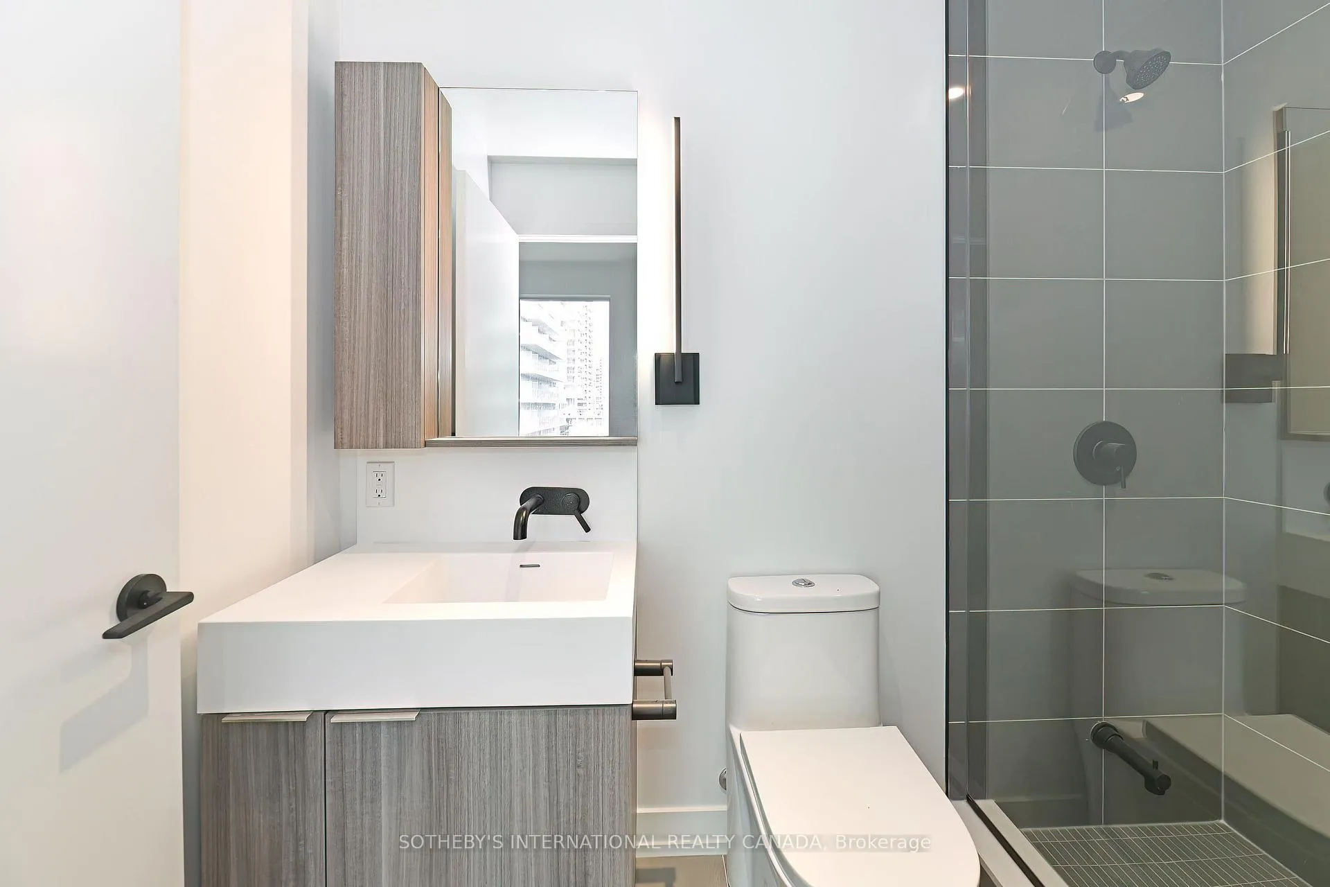 Photo 13 of Unit 1102S, 127 Broadway Avenue, Toronto, Mount Pleasant West — HOMEH