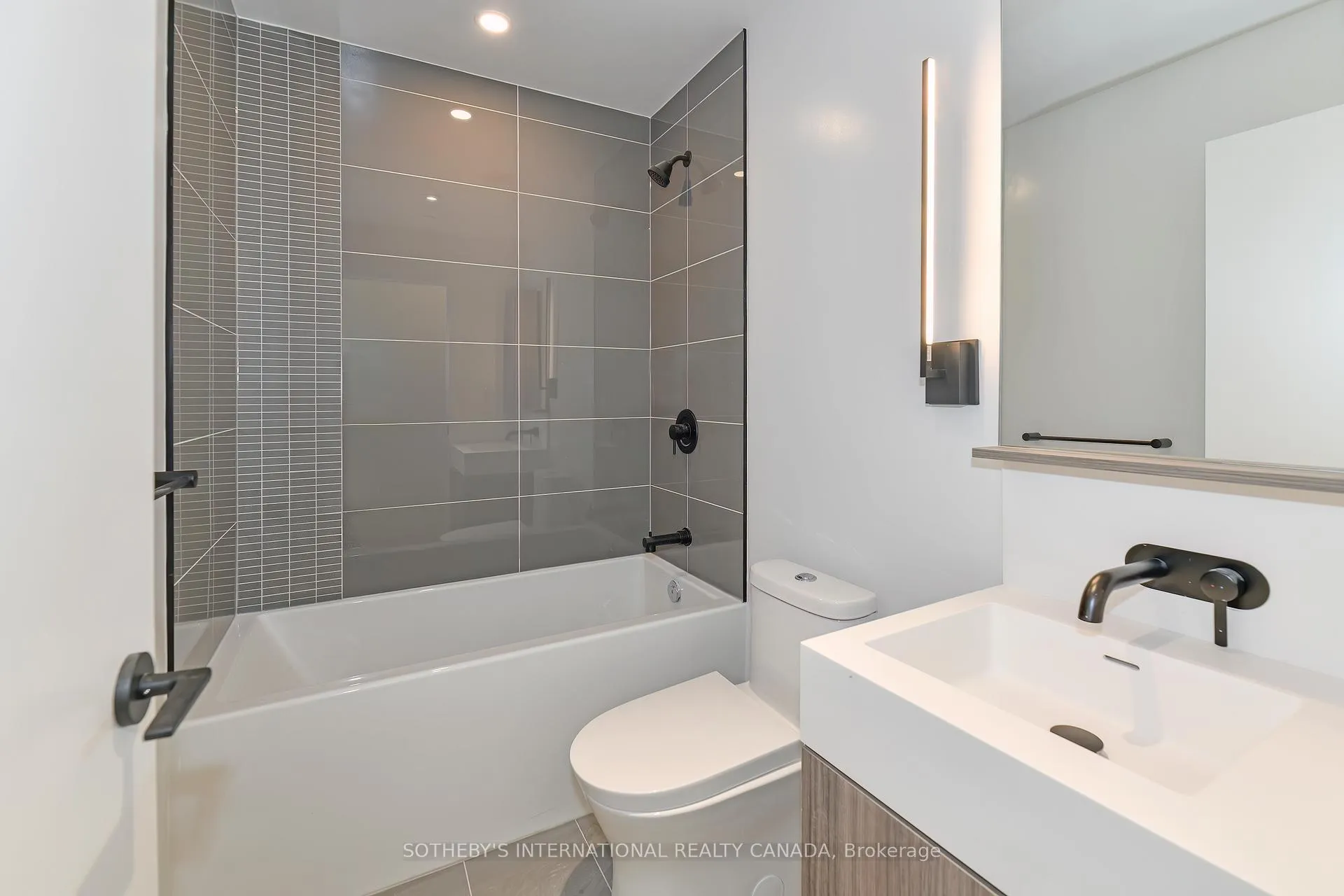 Photo 20 of Unit 1102S, 127 Broadway Avenue, Toronto, Mount Pleasant West — HOMEH