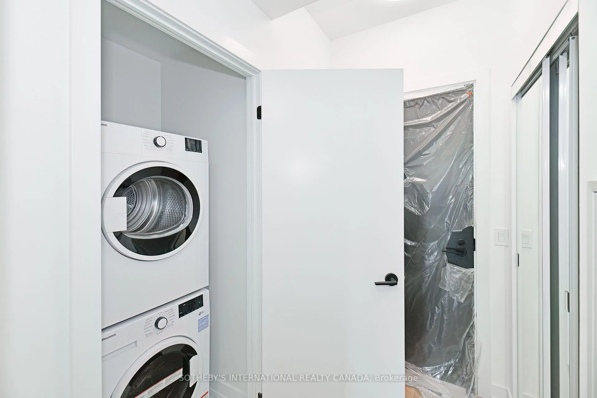 Photo 21 of Unit 1102S, 127 Broadway Avenue, Toronto, Mount Pleasant West — HOMEH