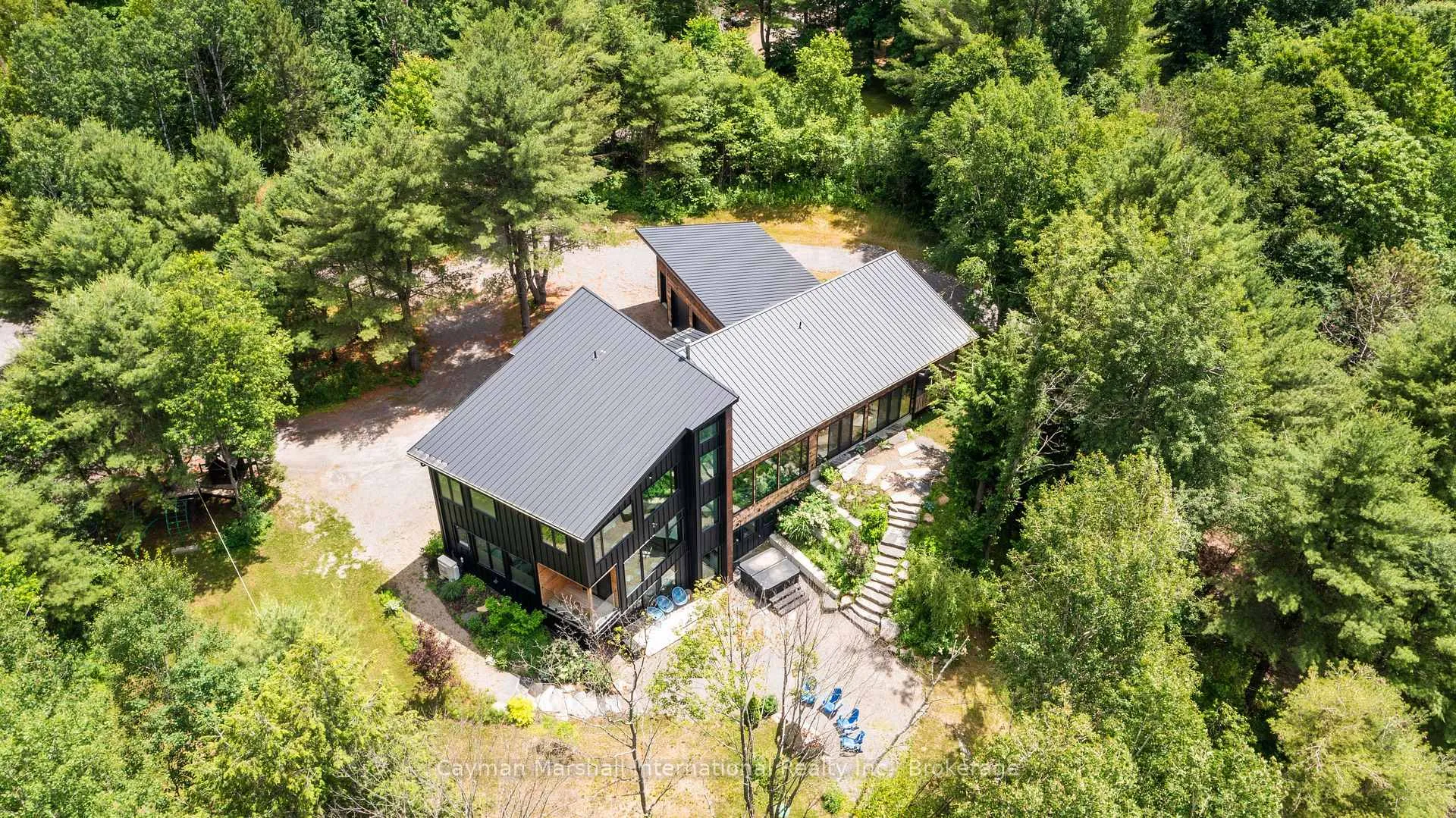Photo 30 of 1016 Zoe Lane, Bracebridge, Macaulay — HOMEH