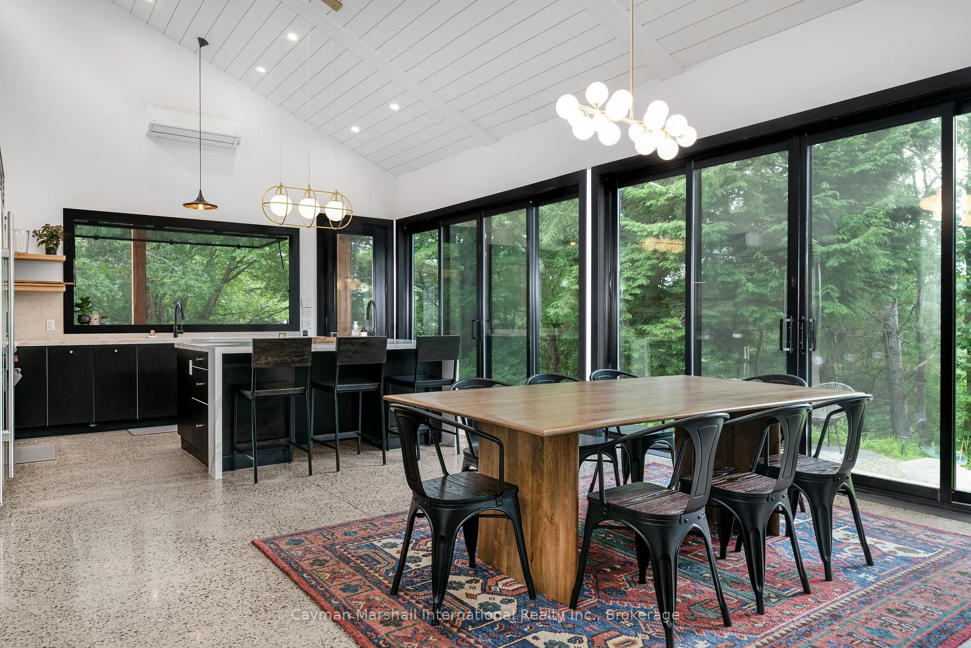 Photo 11 of 1016 Zoe Lane, Bracebridge, Macaulay — HOMEH