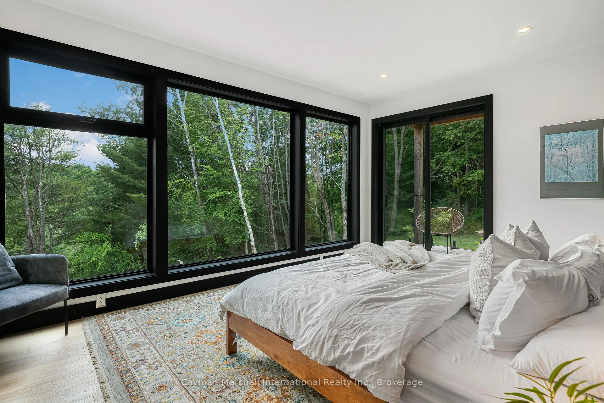 Photo 14 of 1016 Zoe Lane, Bracebridge, Macaulay — HOMEH