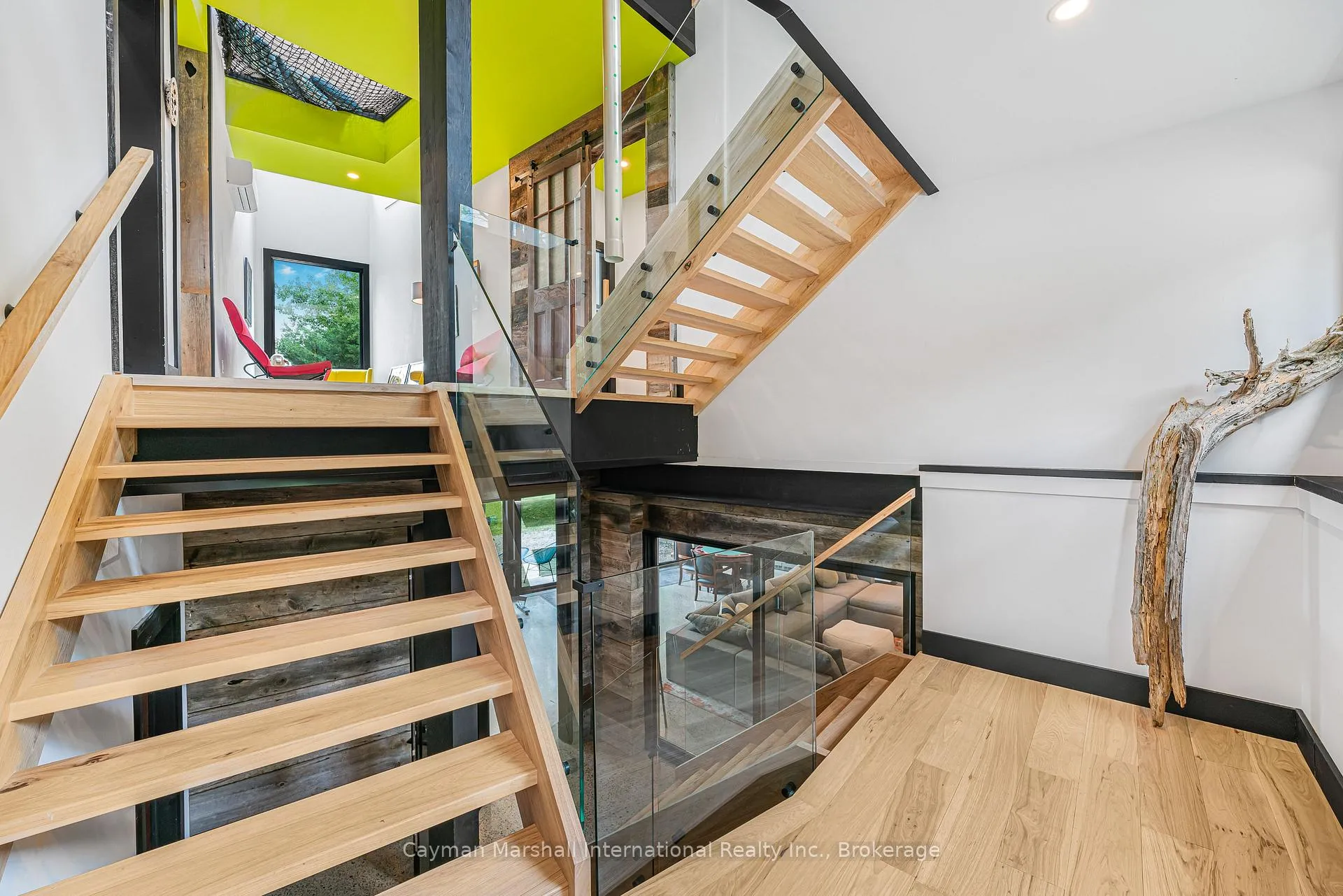 Photo 21 of 1016 Zoe Lane, Bracebridge, Macaulay — HOMEH