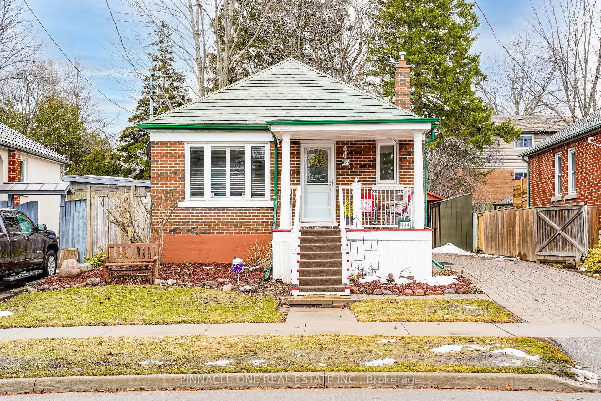 Photo 2 of 804 Byron Street S, Whitby, Downtown Whitby — HOMEH