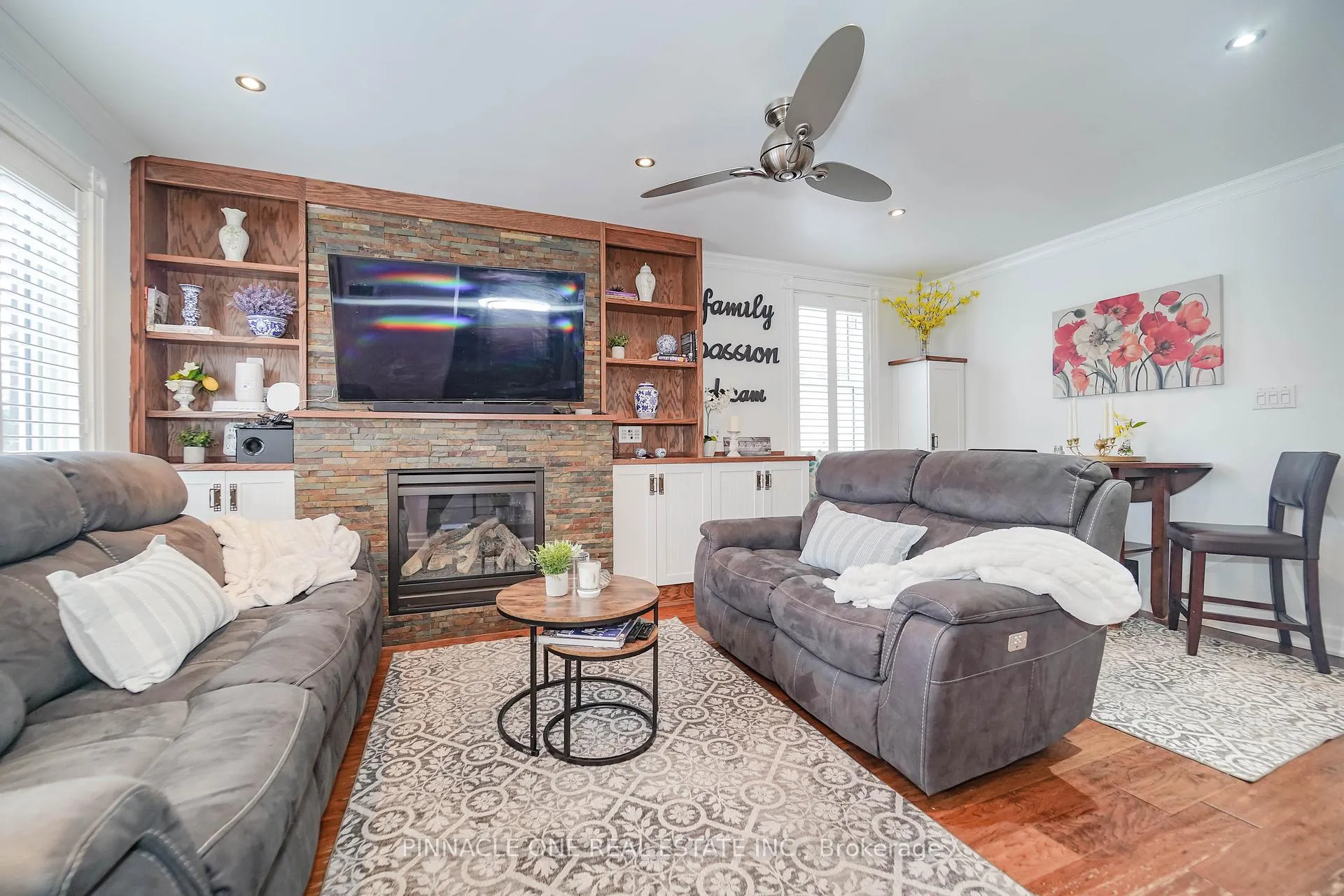 Photo 12 of 804 Byron Street S, Whitby, Downtown Whitby — HOMEH