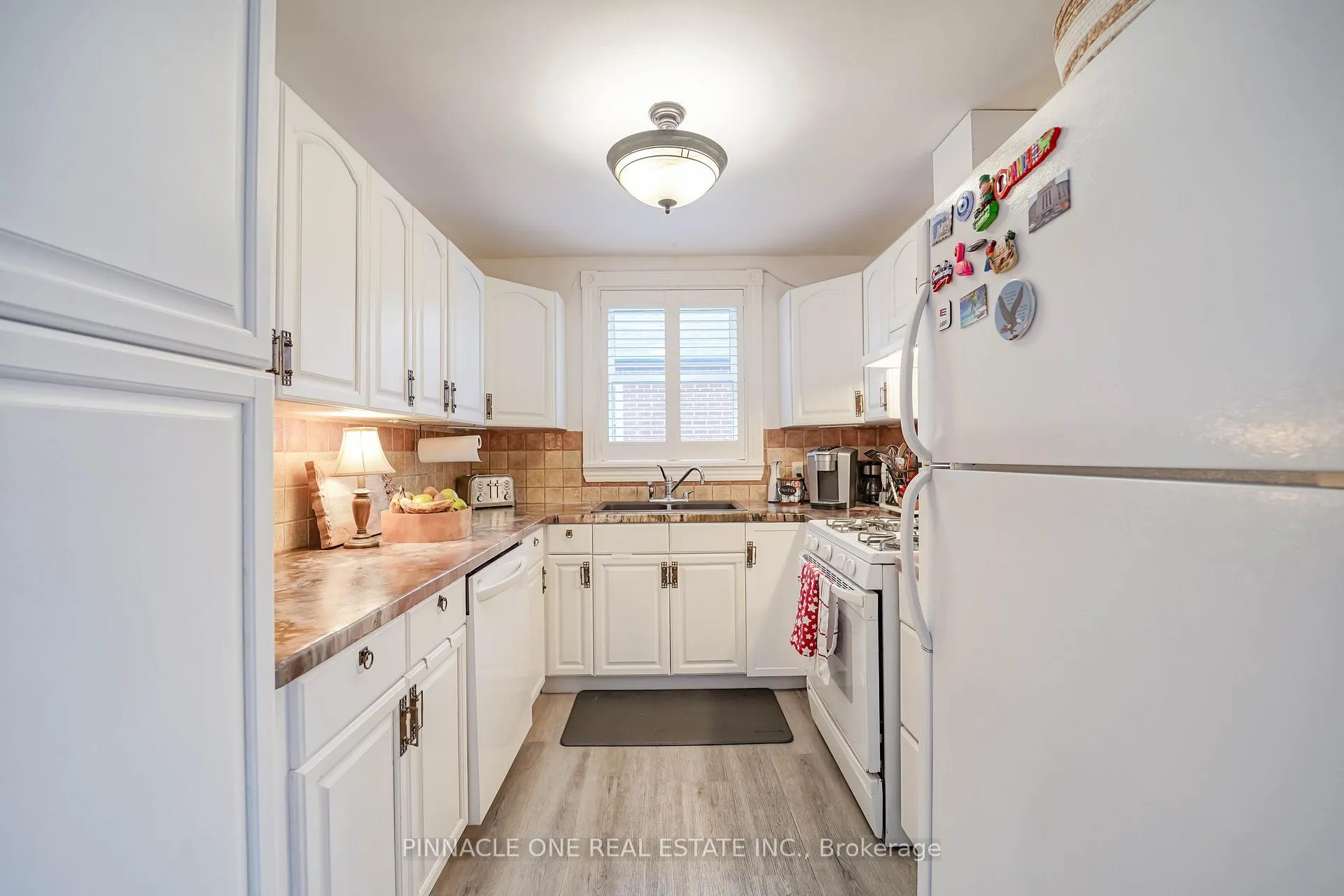Photo 15 of 804 Byron Street S, Whitby, Downtown Whitby — HOMEH