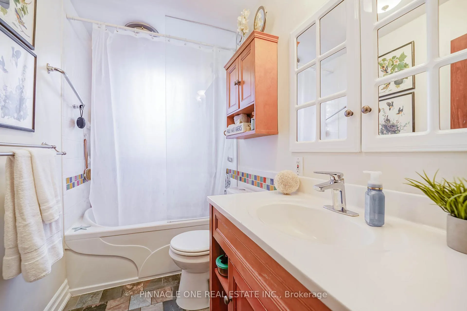 Photo 19 of 804 Byron Street S, Whitby, Downtown Whitby — HOMEH