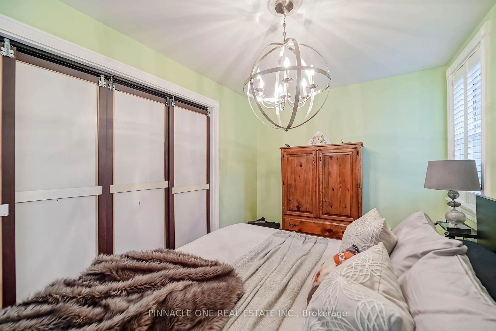 Photo 22 of 804 Byron Street S, Whitby, Downtown Whitby — HOMEH
