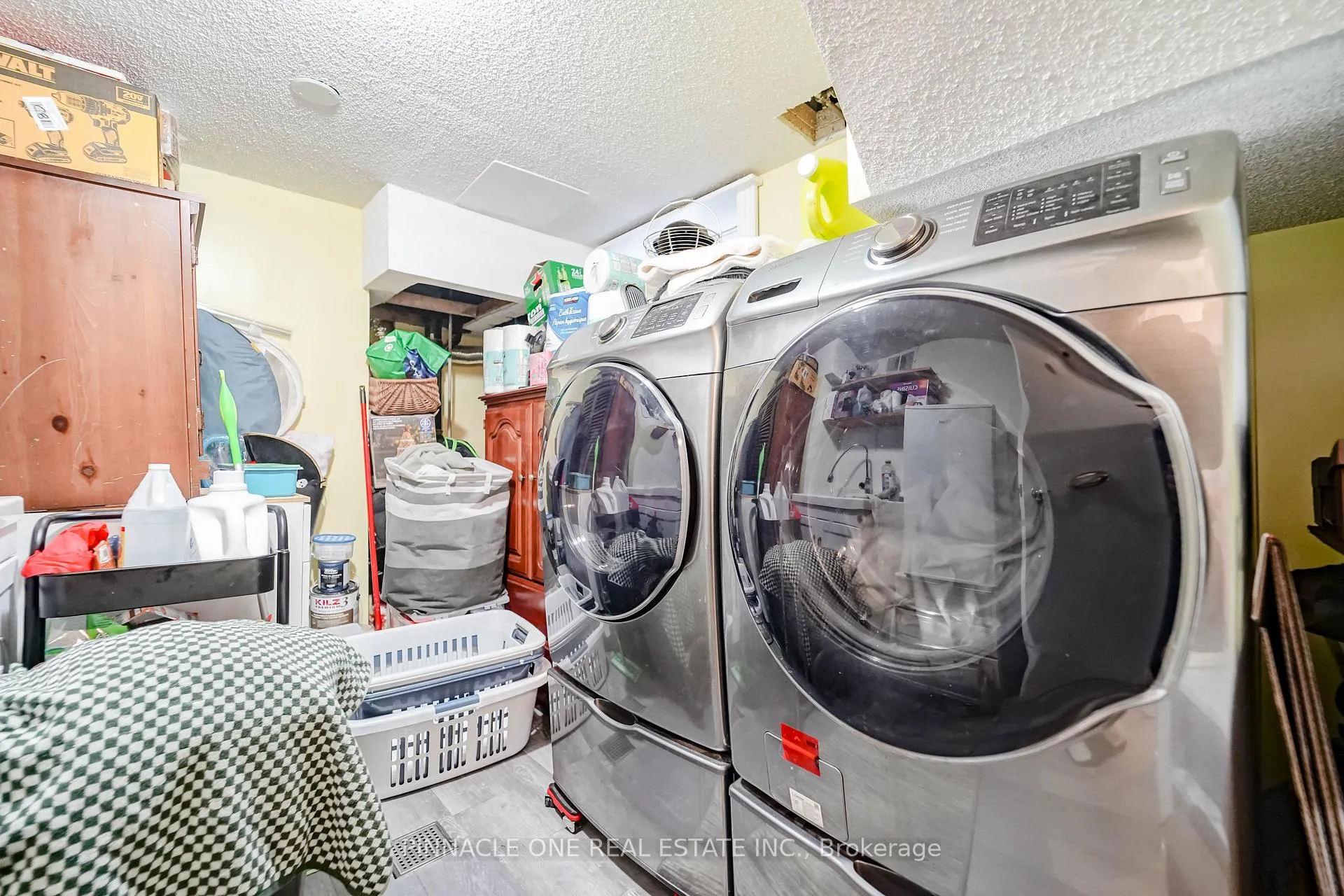 Photo 29 of 804 Byron Street S, Whitby, Downtown Whitby — HOMEH