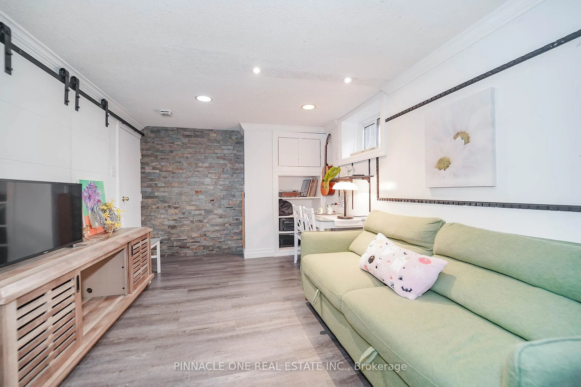 Photo 32 of 804 Byron Street S, Whitby, Downtown Whitby — HOMEH