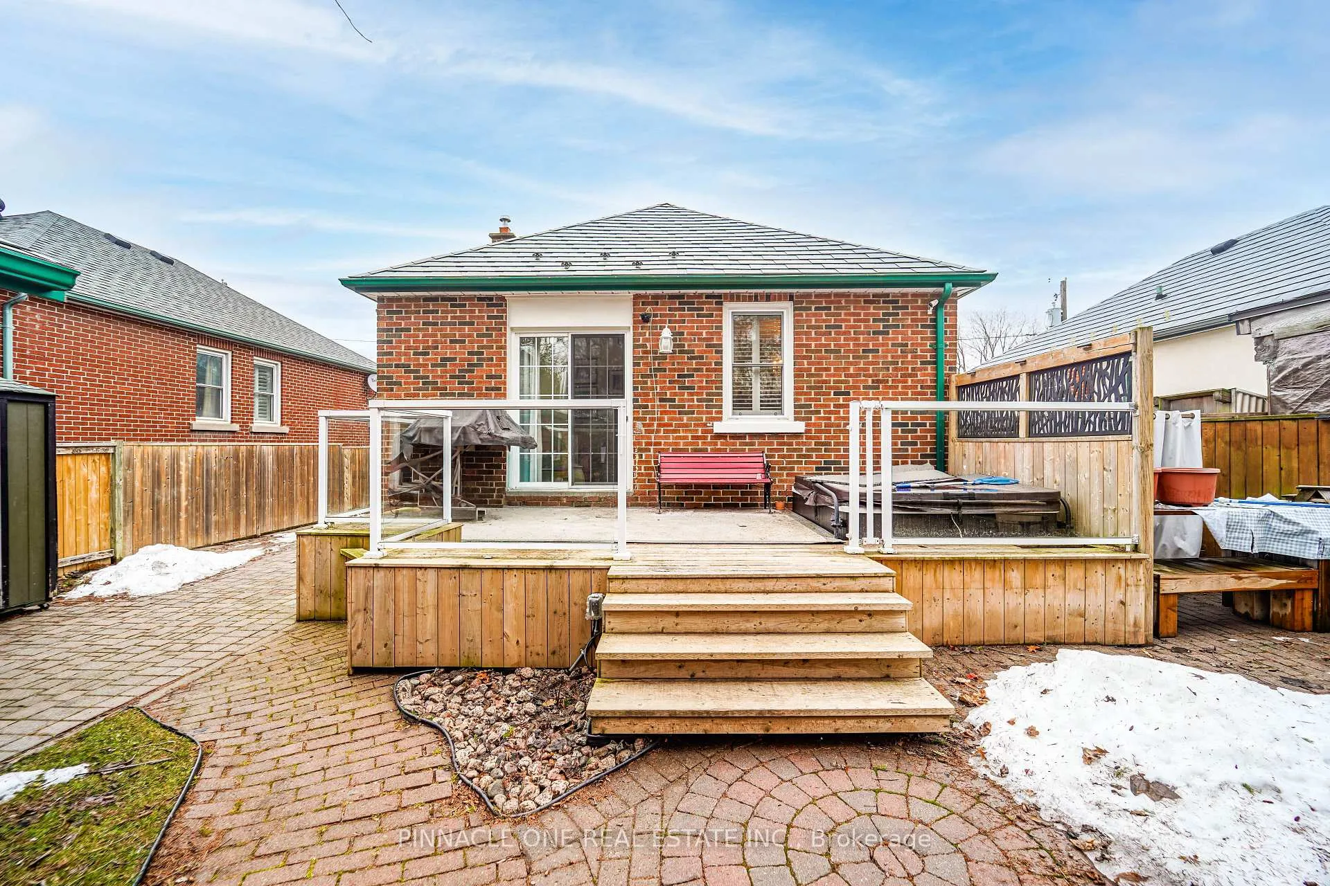 Photo 41 of 804 Byron Street S, Whitby, Downtown Whitby — HOMEH