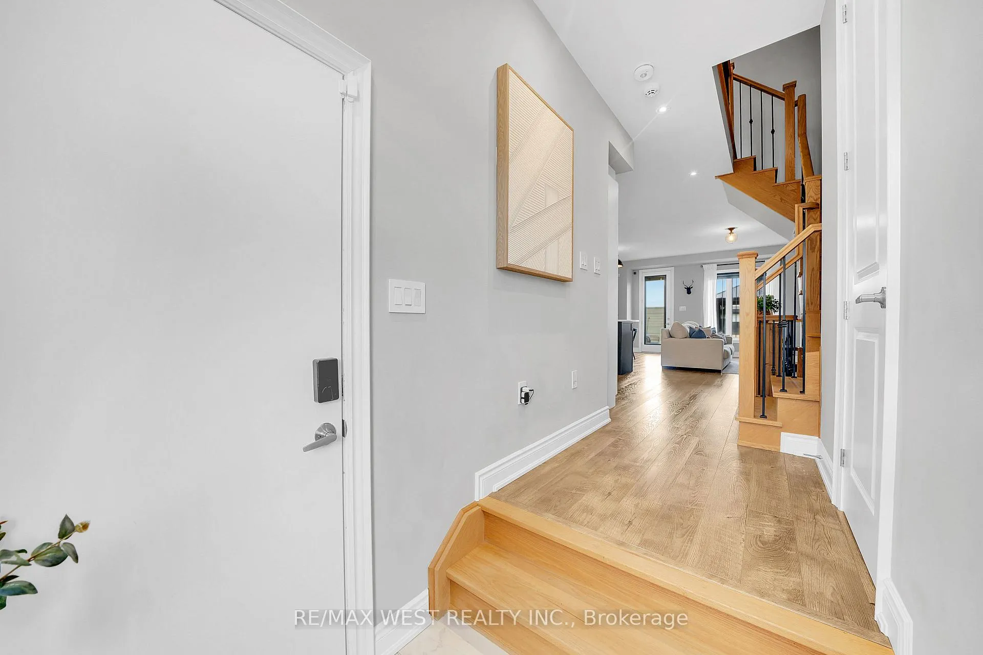 Photo 6 of 173 Walker Boulevard, New Tecumseth, Alliston — HOMEH