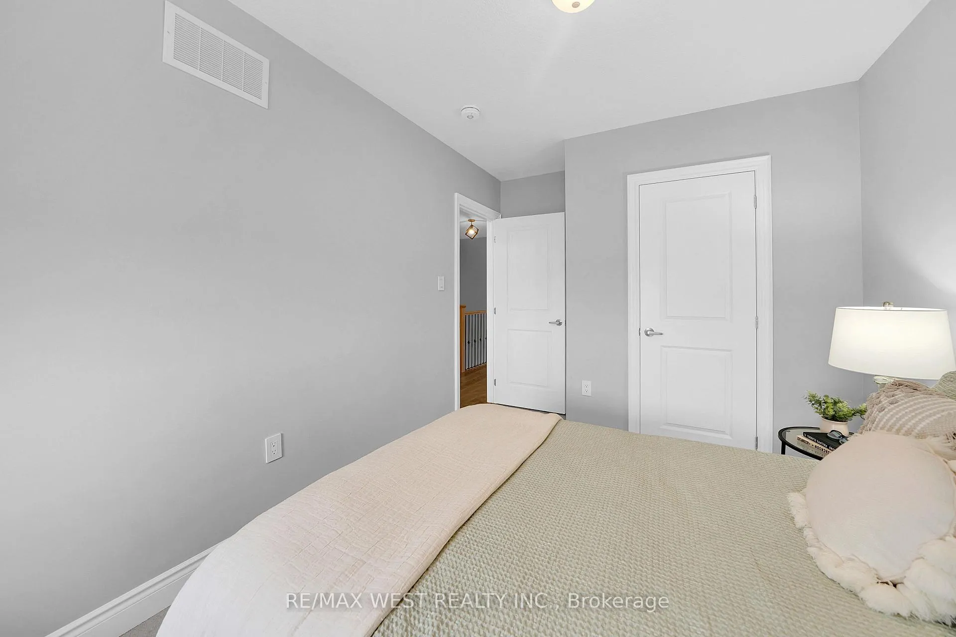 Photo 30 of 173 Walker Boulevard, New Tecumseth, Alliston — HOMEH