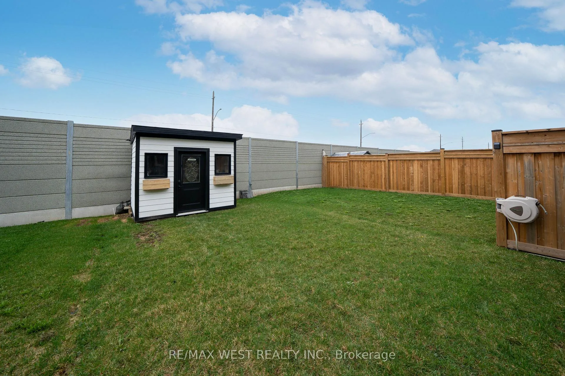 Photo 45 of 173 Walker Boulevard, New Tecumseth, Alliston — HOMEH