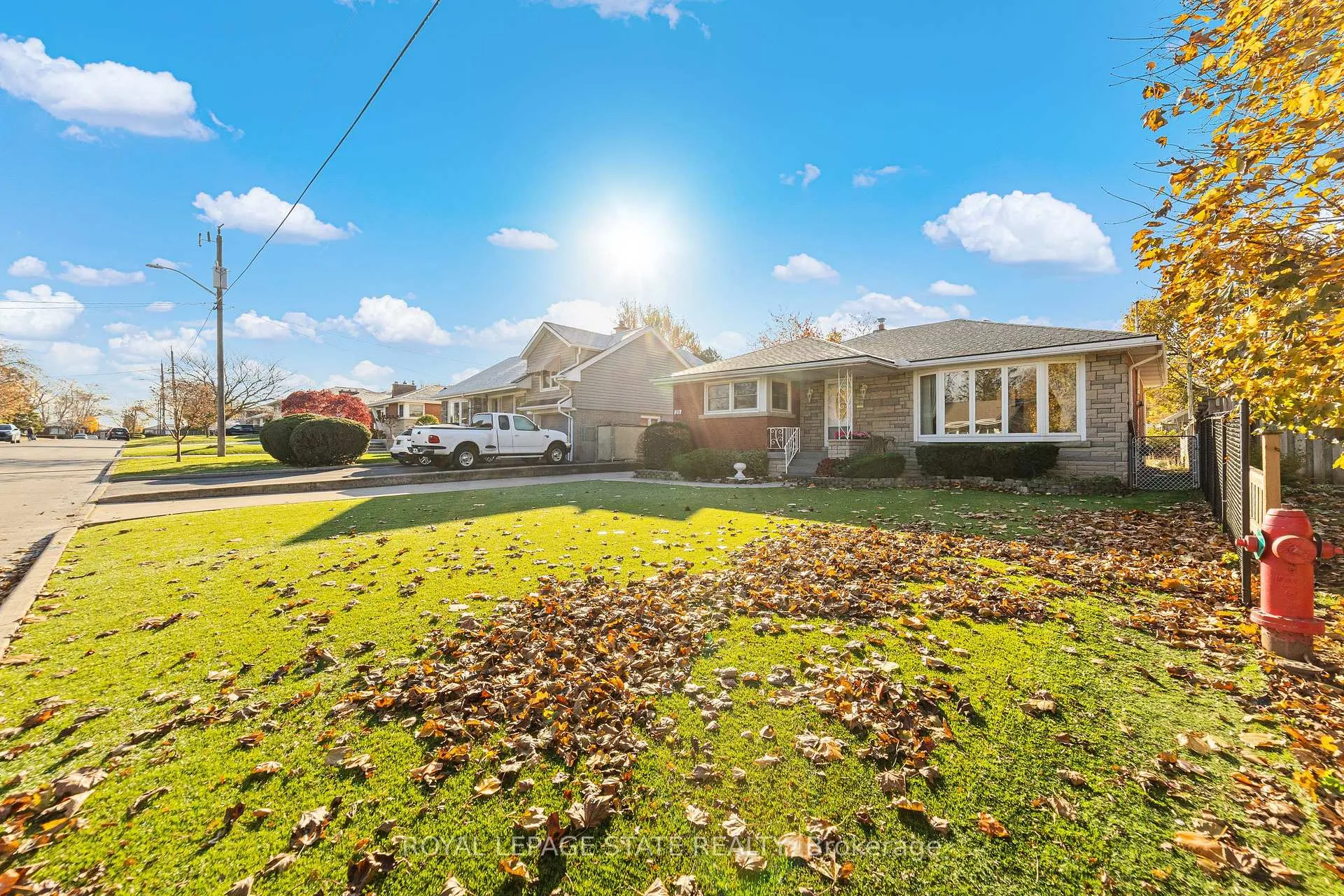 Photo 5 of 20 Burwell Avenue, Hamilton, Stoney Creek — HOMEH
