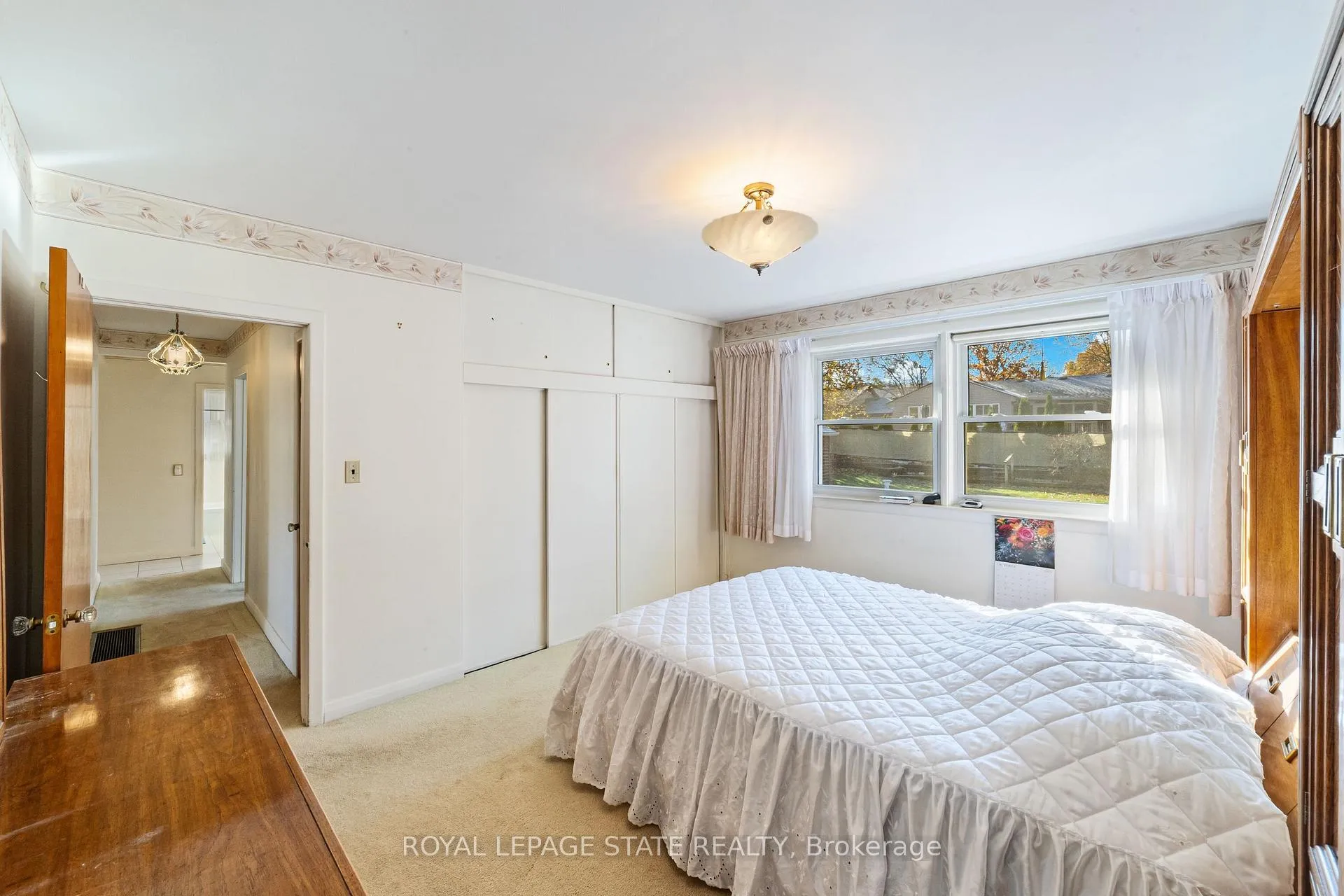Photo 19 of 20 Burwell Avenue, Hamilton, Stoney Creek — HOMEH