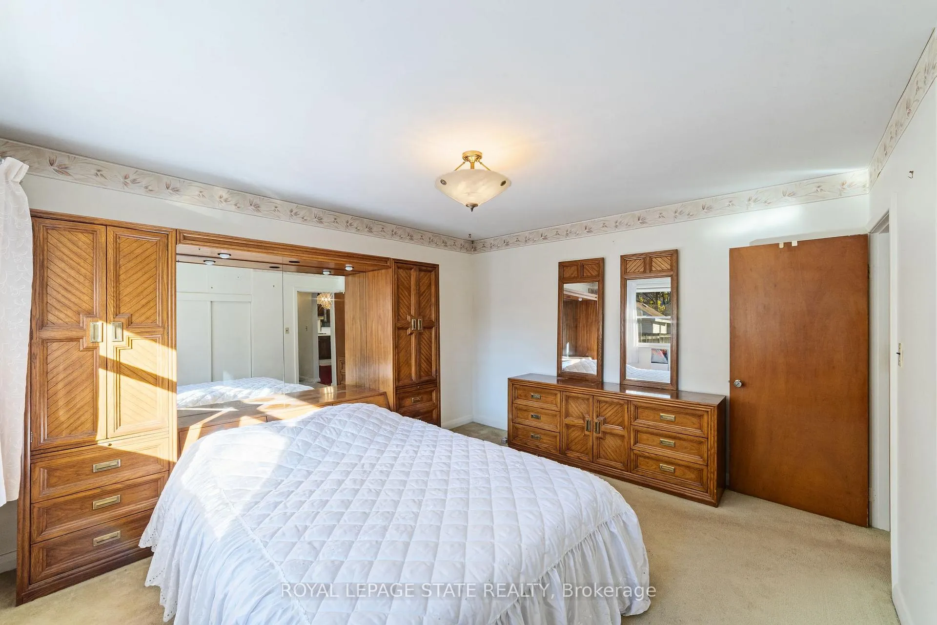 Photo 20 of 20 Burwell Avenue, Hamilton, Stoney Creek — HOMEH