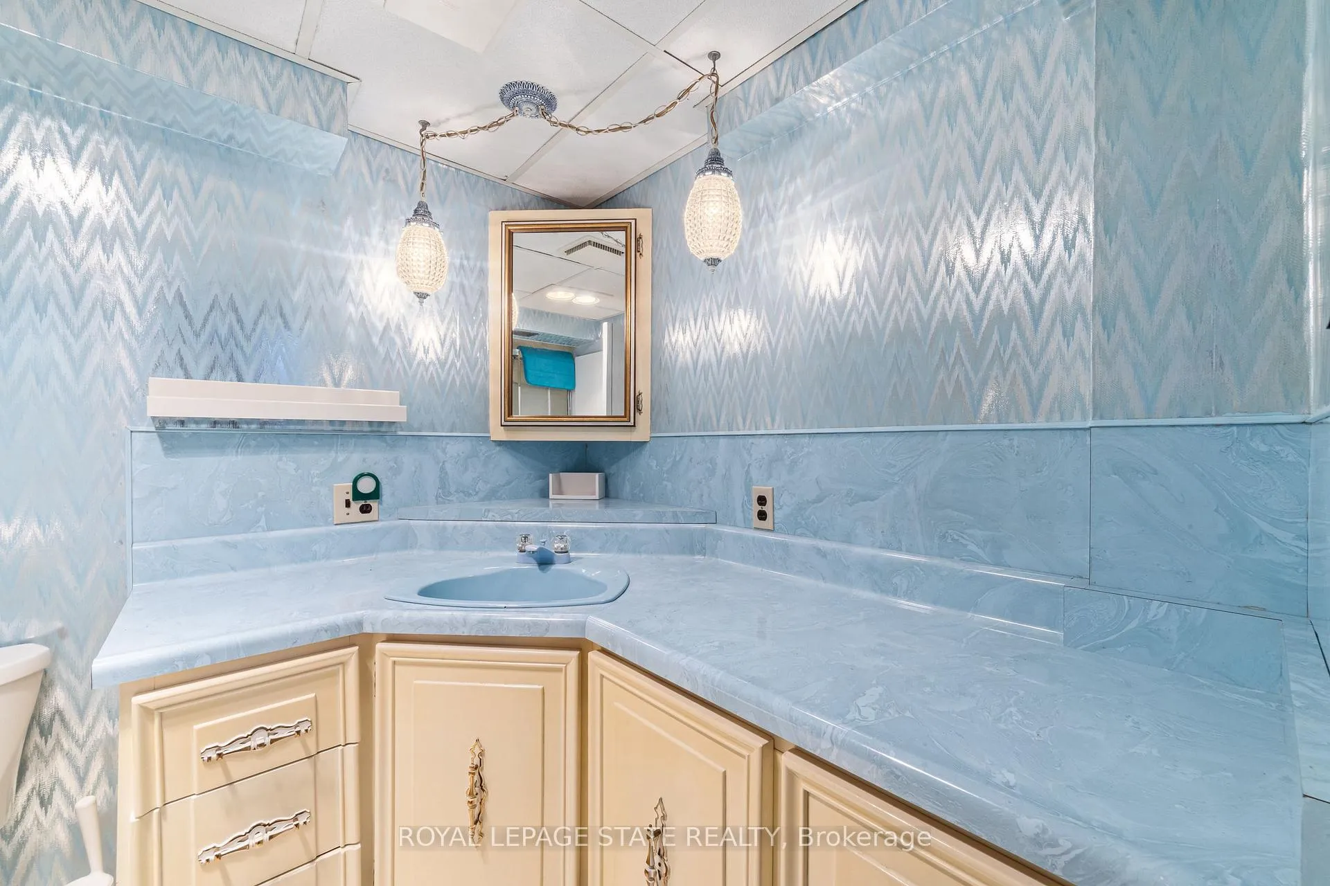 Photo 23 of 20 Burwell Avenue, Hamilton, Stoney Creek — HOMEH