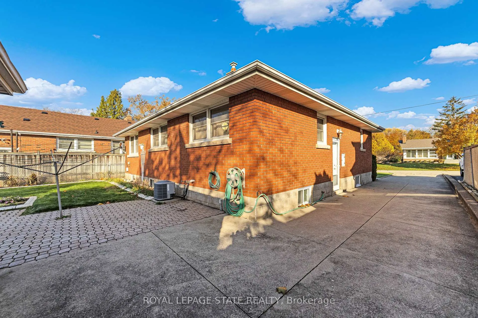 Photo 31 of 20 Burwell Avenue, Hamilton, Stoney Creek — HOMEH