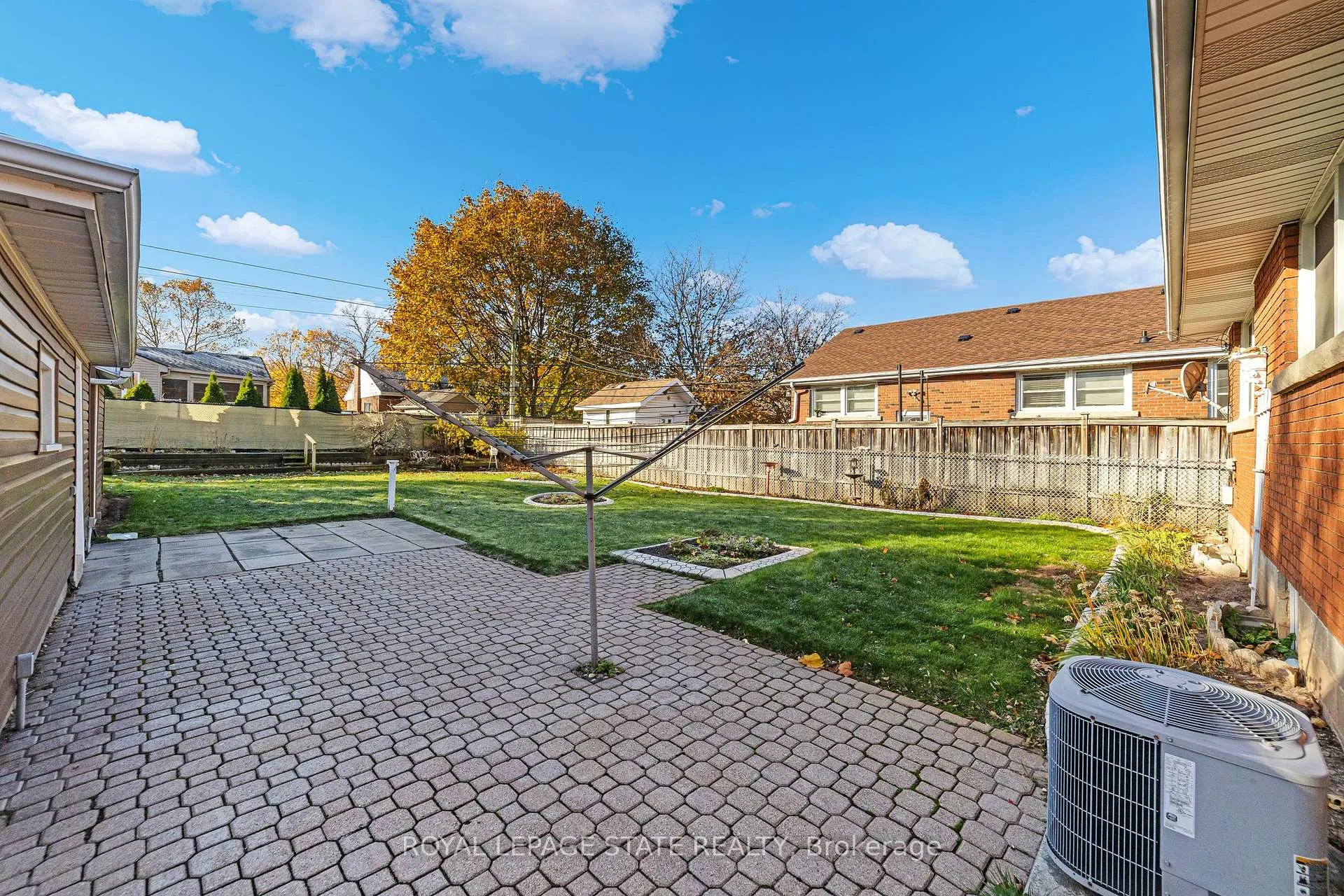 Photo 32 of 20 Burwell Avenue, Hamilton, Stoney Creek — HOMEH