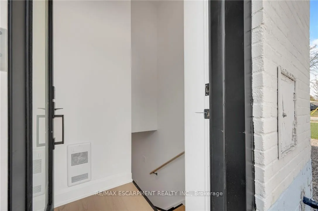Photo 1 of 1339 Augustine Drive, Burlington, Mountainside — HOMEH