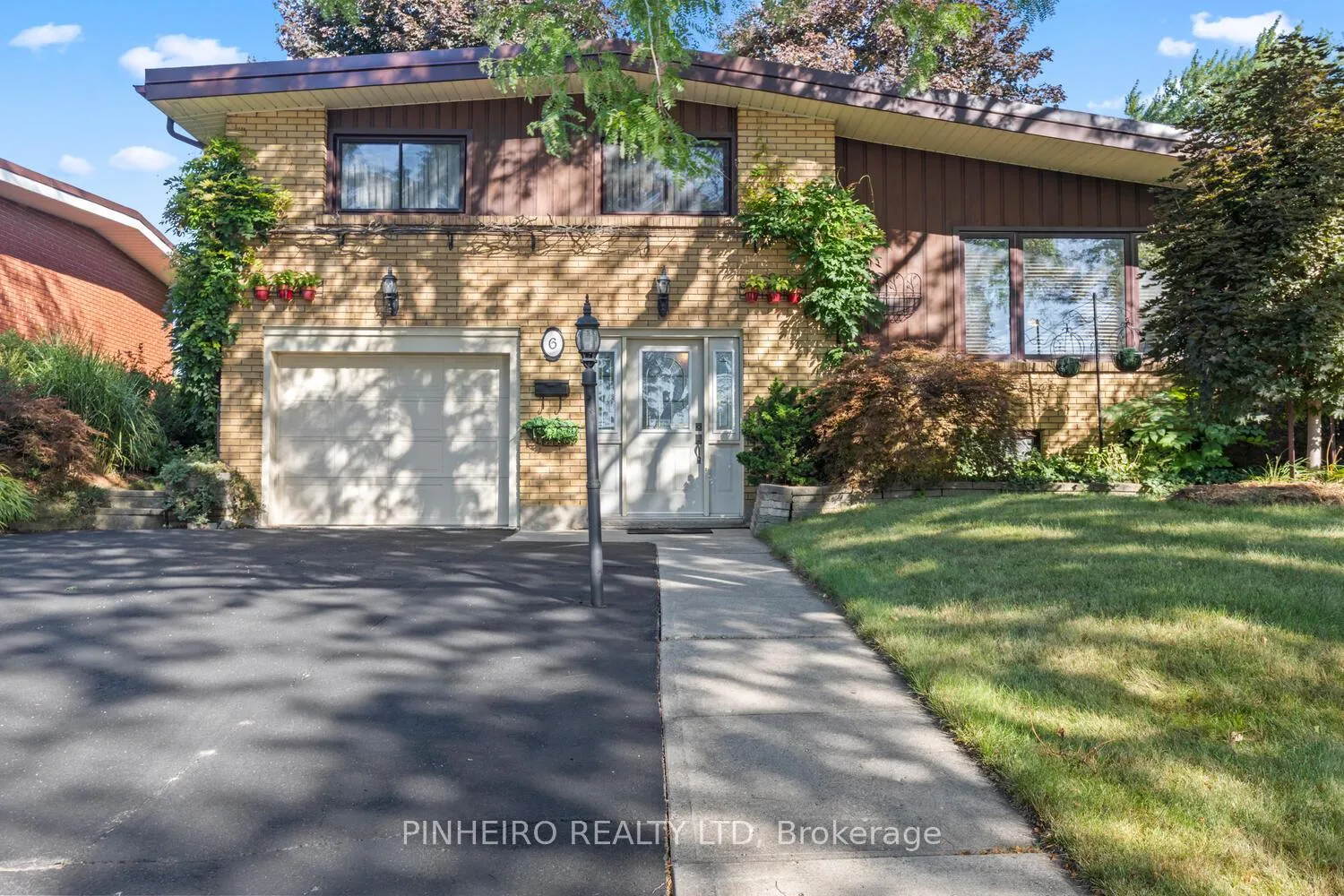 Photo 1 of 6 Oregon Road, London, South T — HOMEH