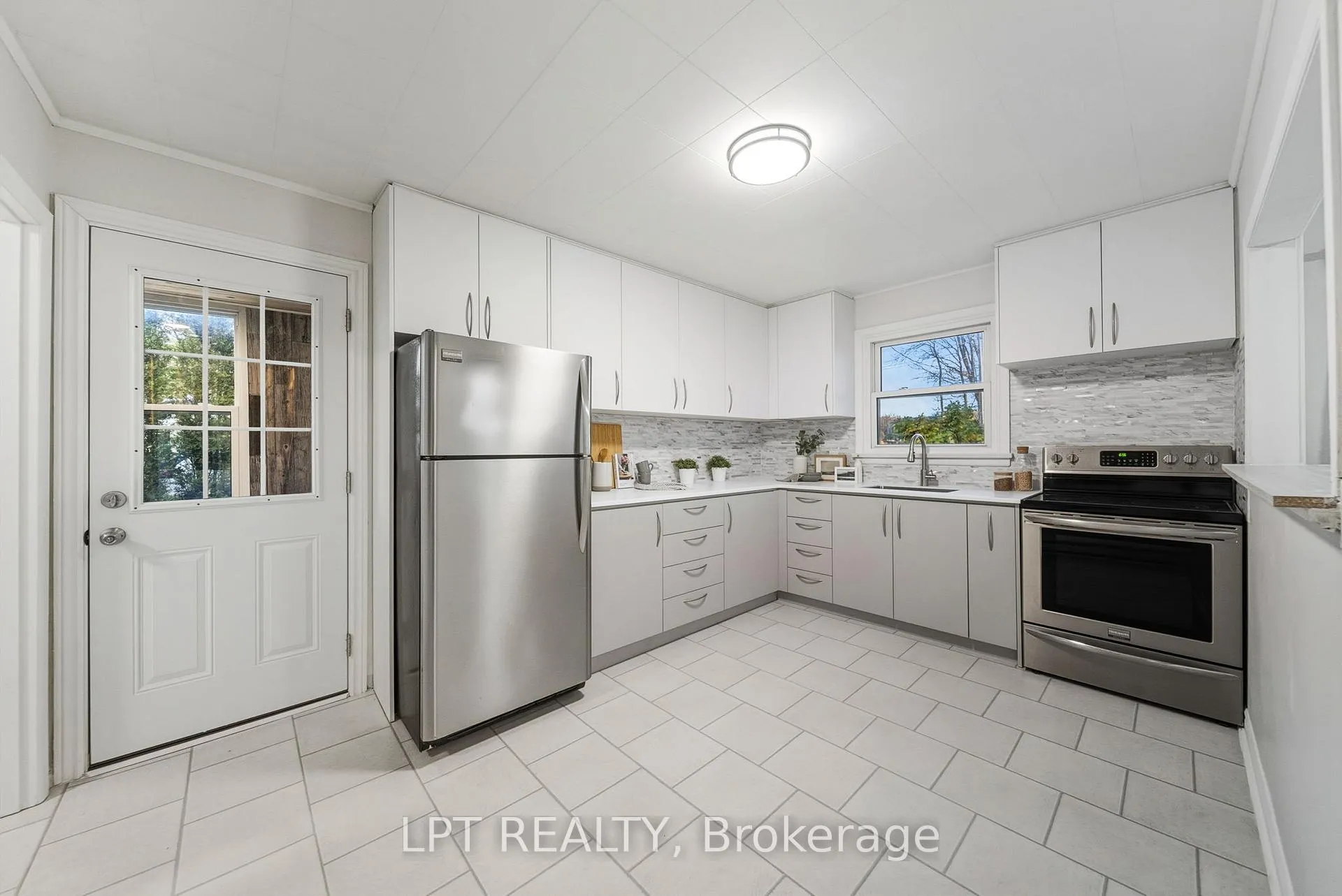 Photo 3 of 1307B Thorah Concession Rd 9, Brock, Beaverton — HOMEH